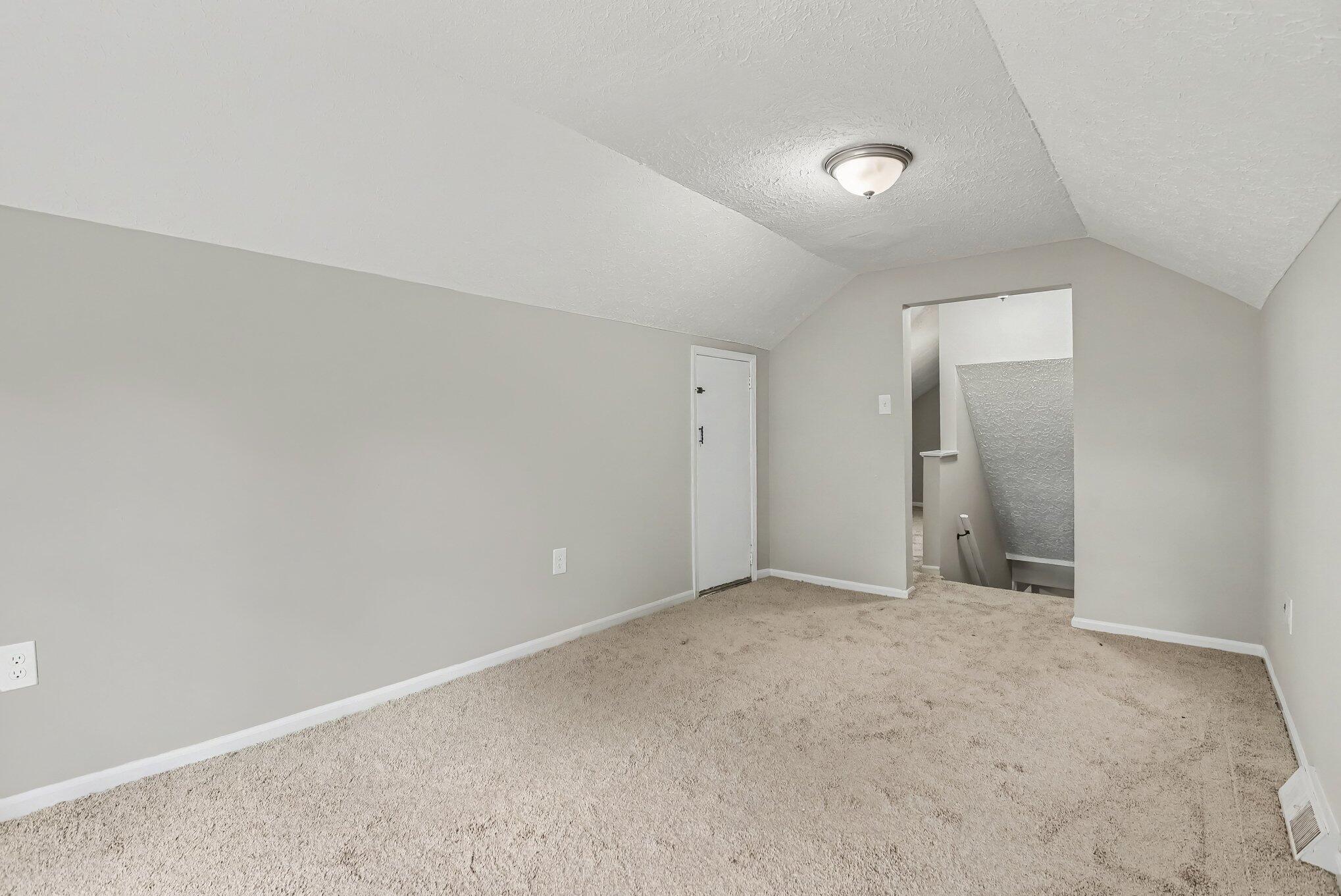 48 Ridgeway Avenue Property Photo 23