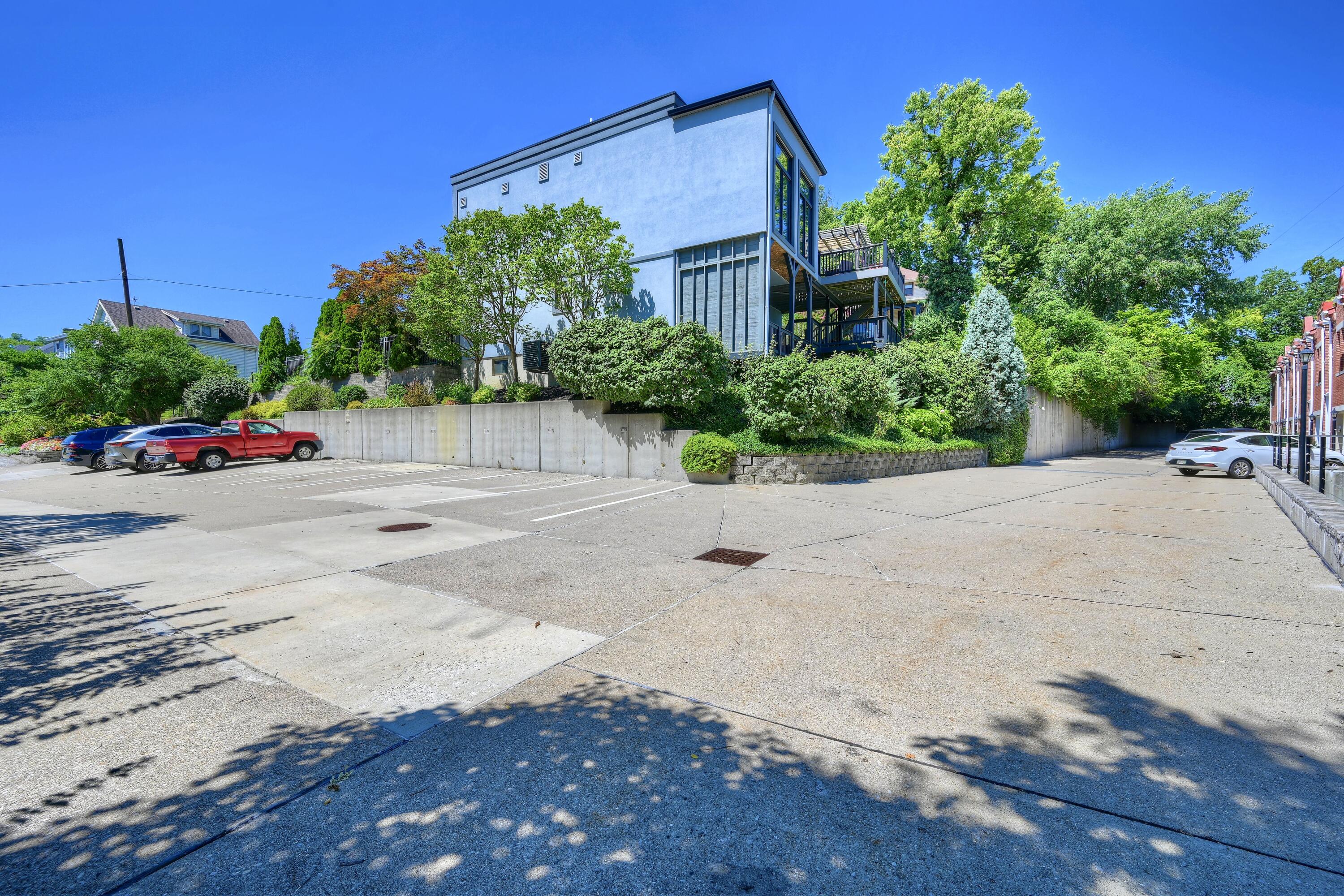 1226 Riverview Place Property Photo 45