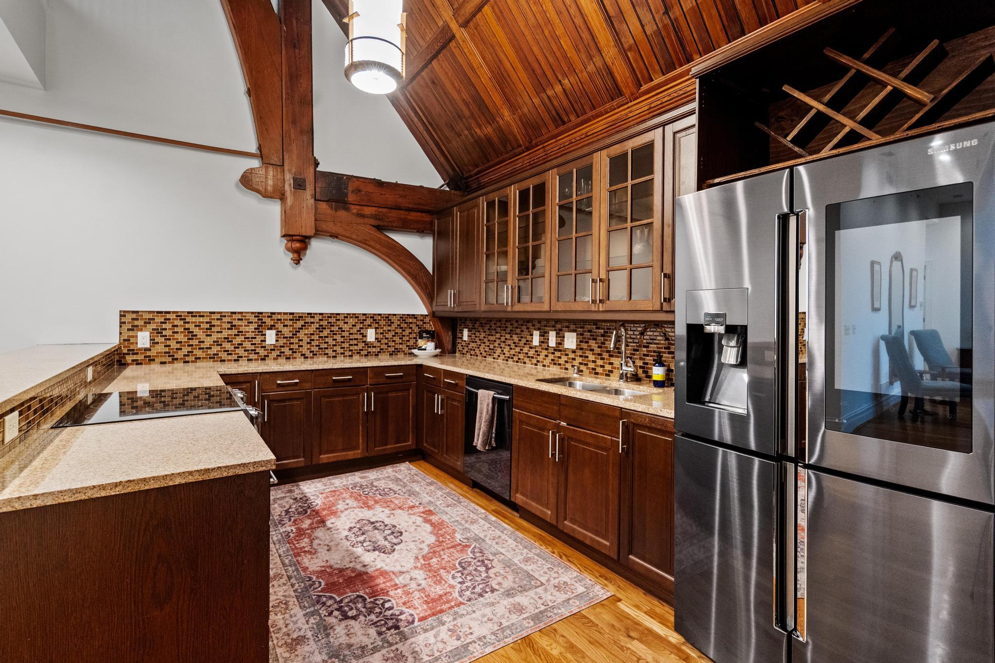 320 Poplar Street, A Property Photo 7