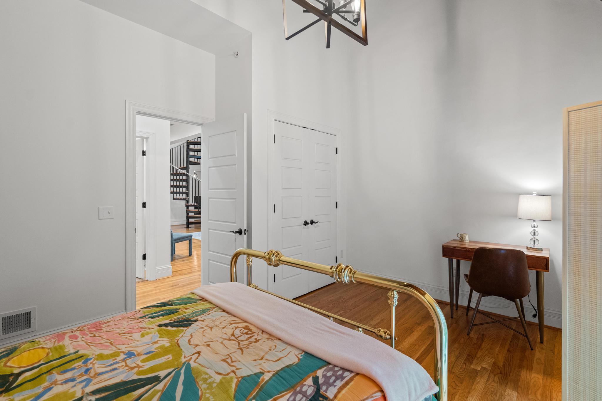 320 Poplar Street, A Property Photo 23