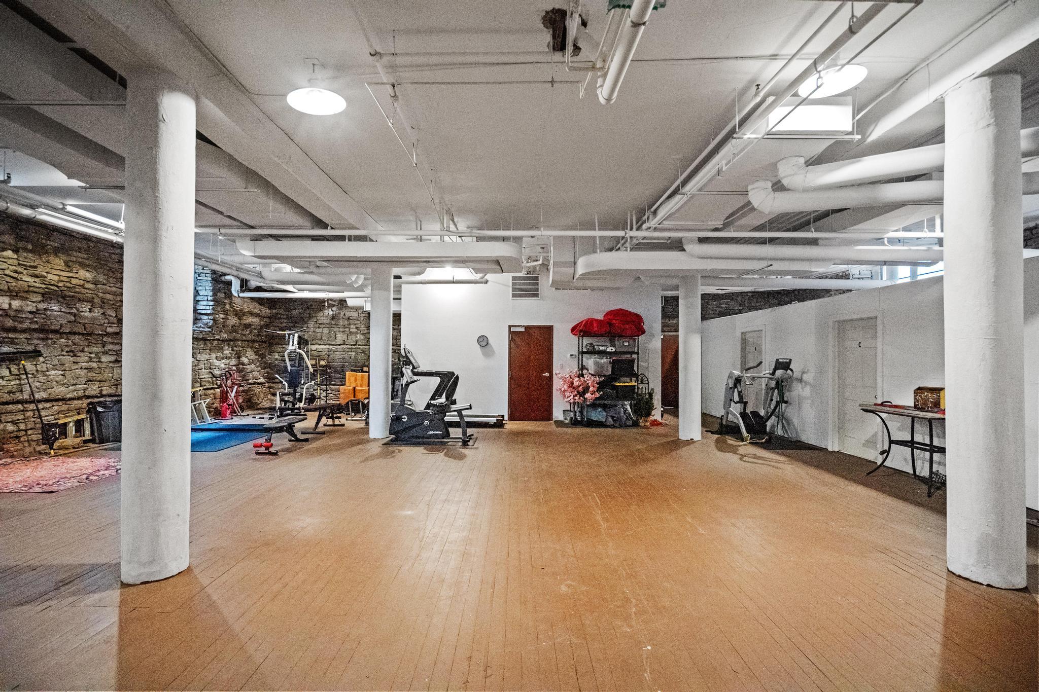 320 Poplar Street, A Property Photo 28