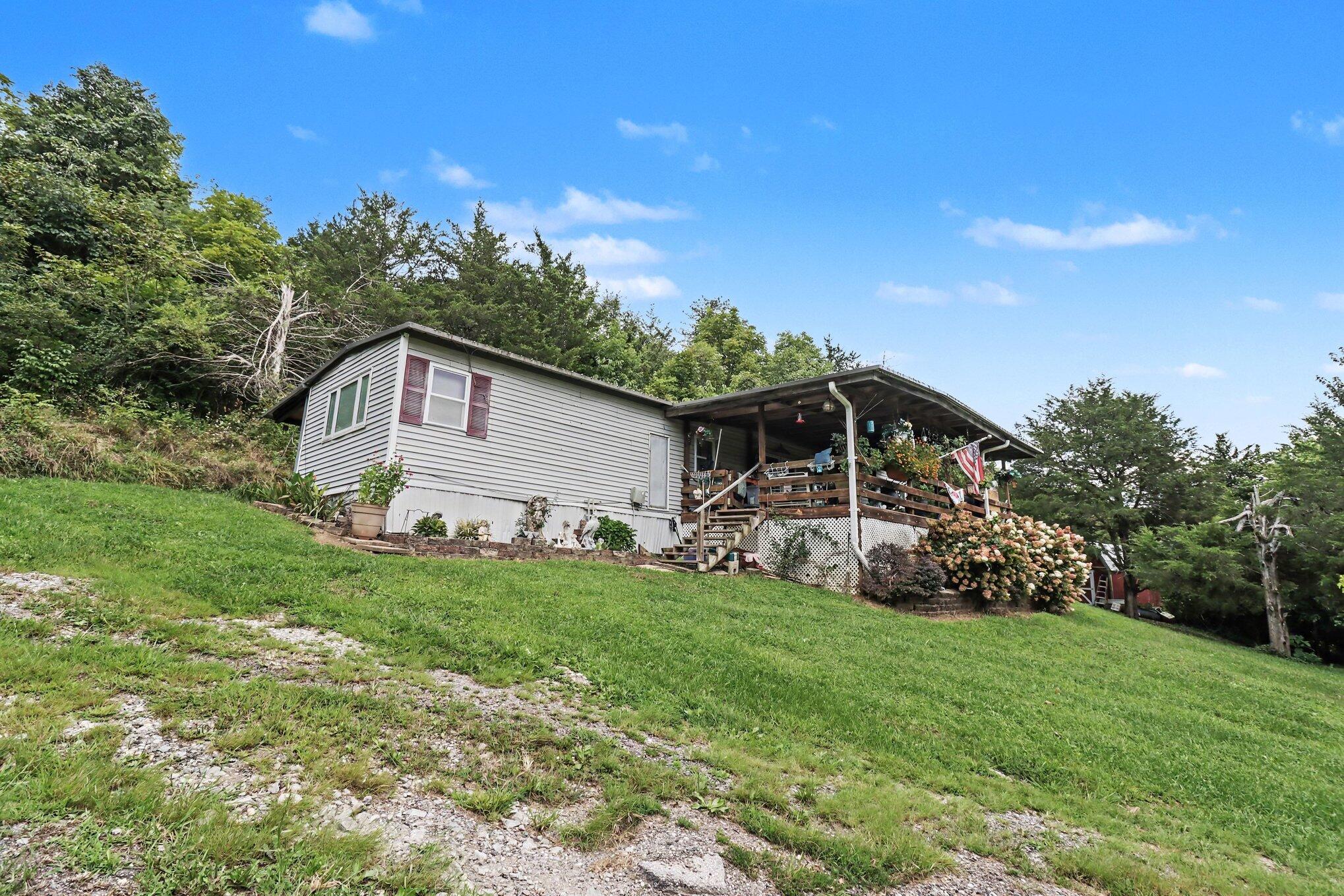 2912 Hempfling Road Property Photo 4