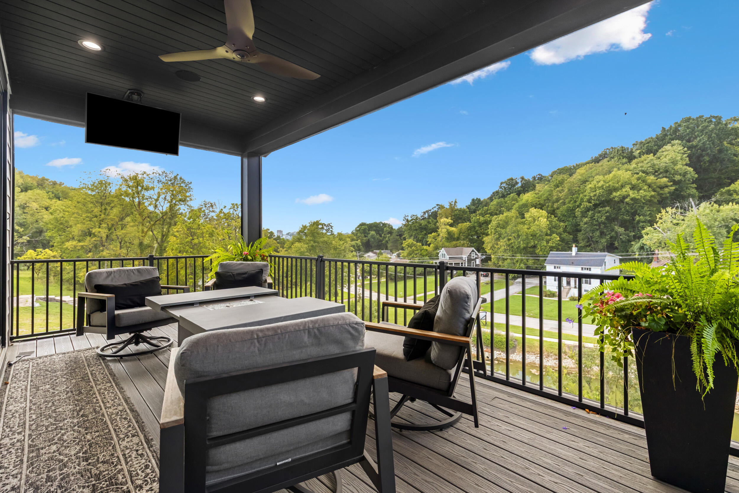 864 Belle Ridge Loop Property Photo 26