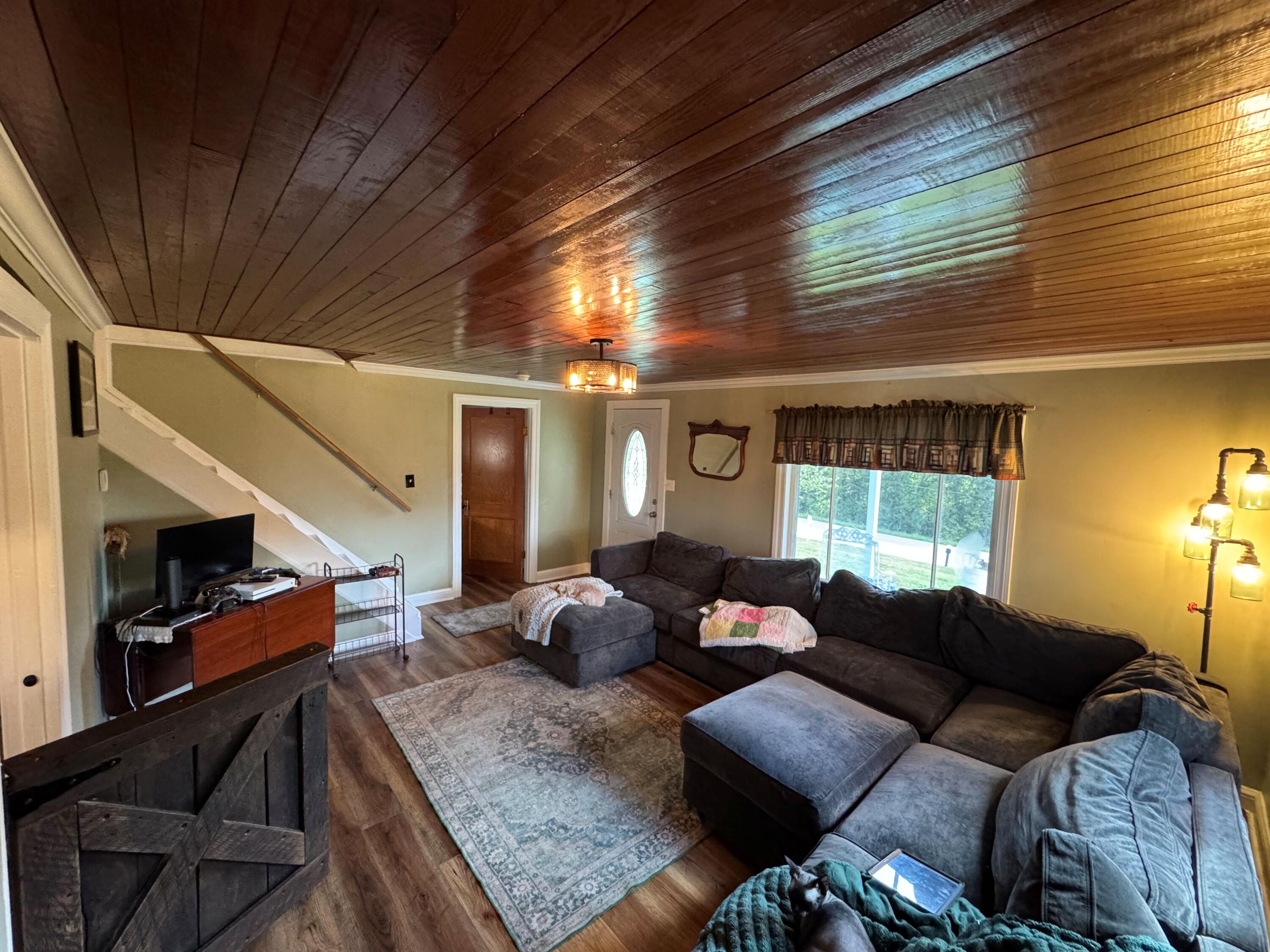 7805 Georgetown Road Property Photo 15