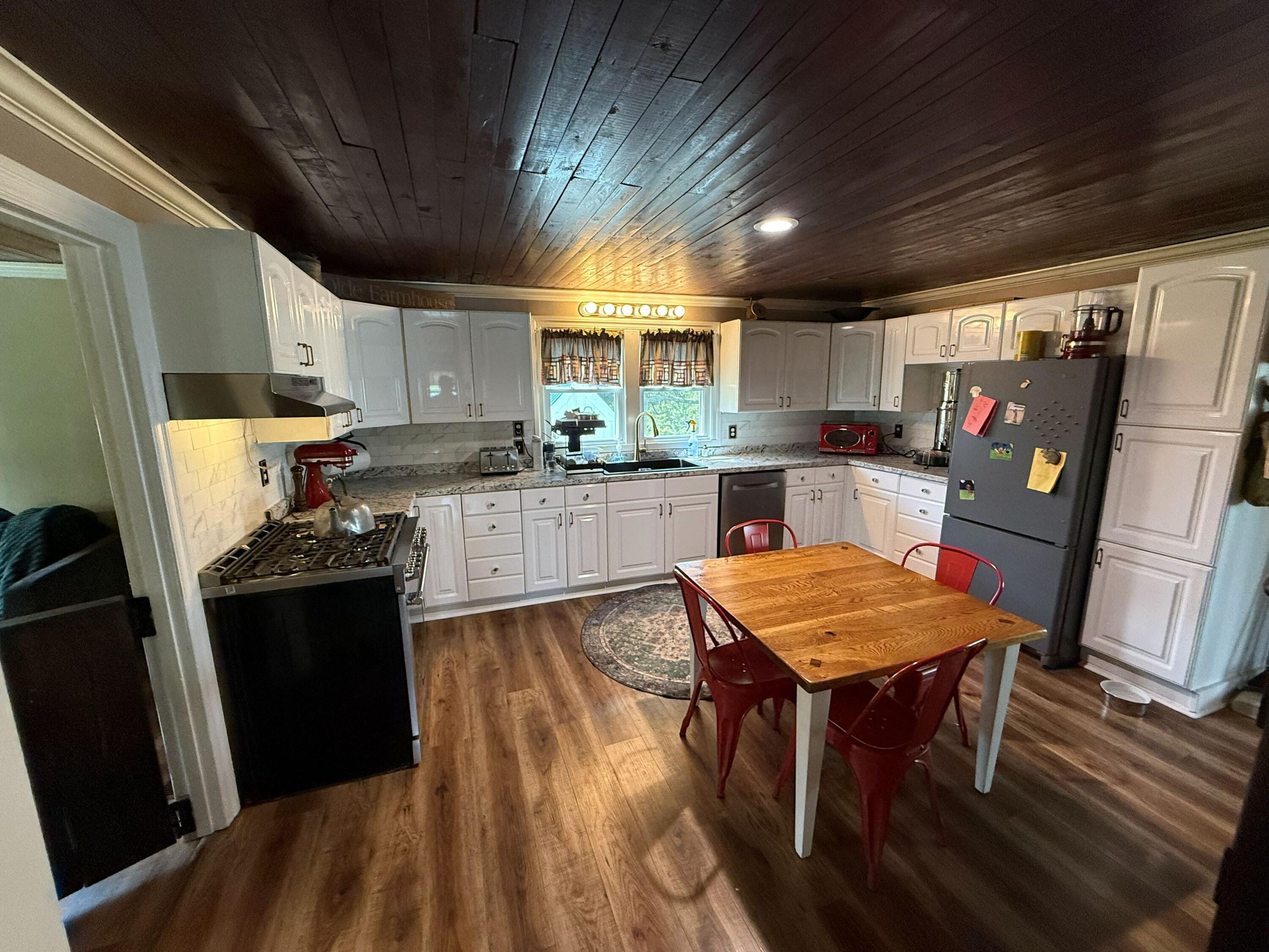 7805 Georgetown Road Property Photo 19