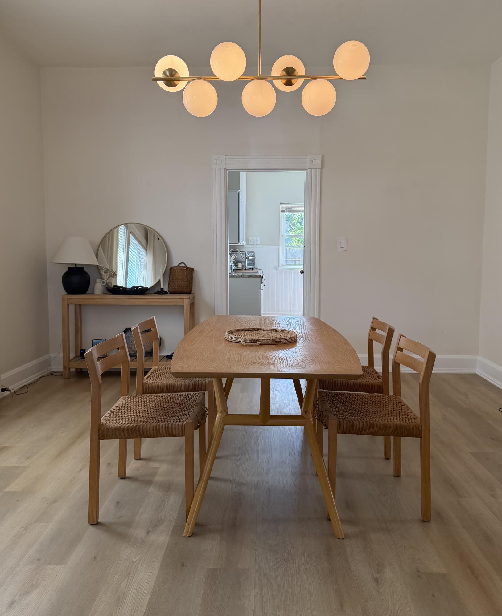 155 E 42nd Street Property Photo 6