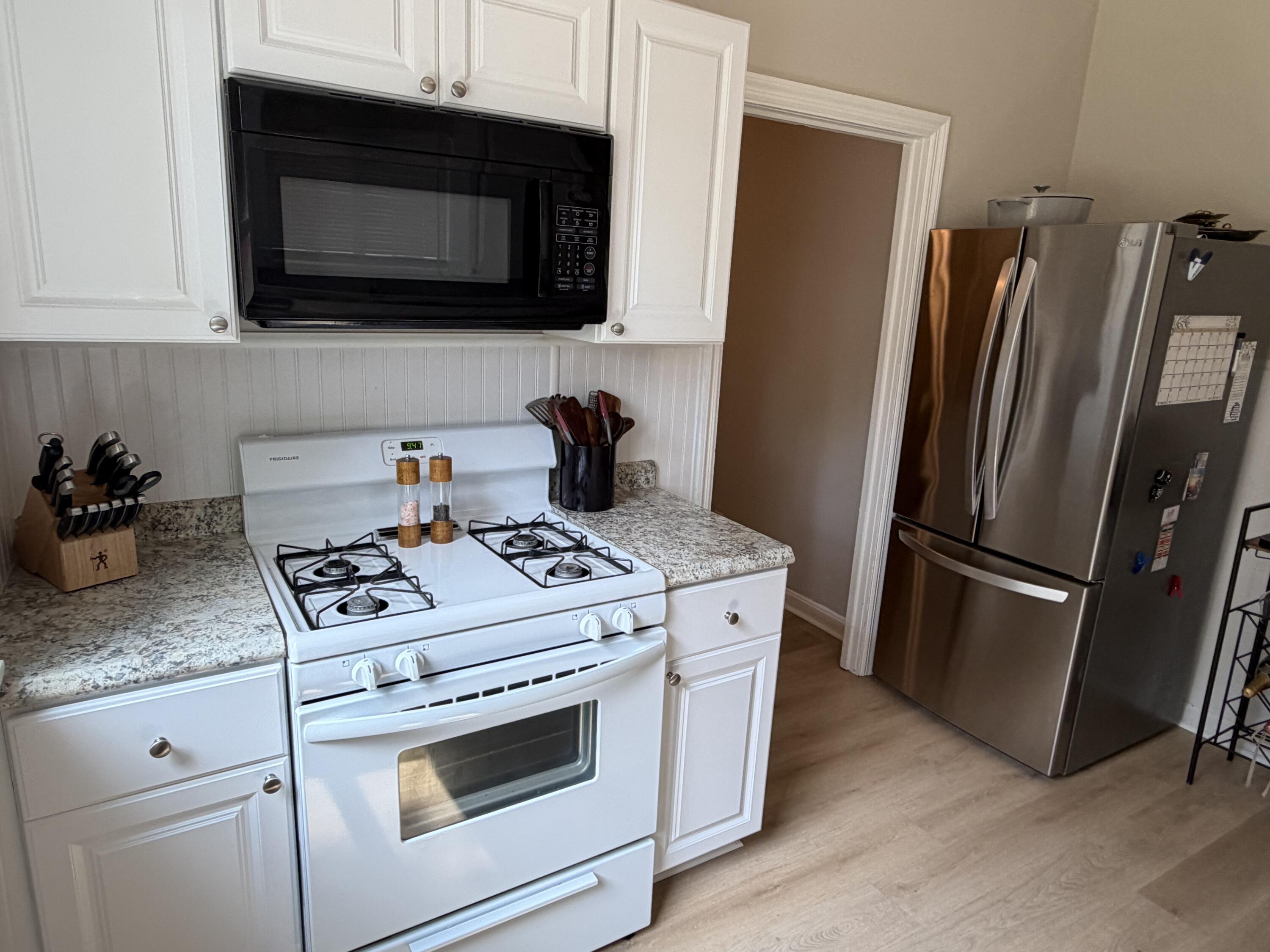 155 E 42nd Street Property Photo 10