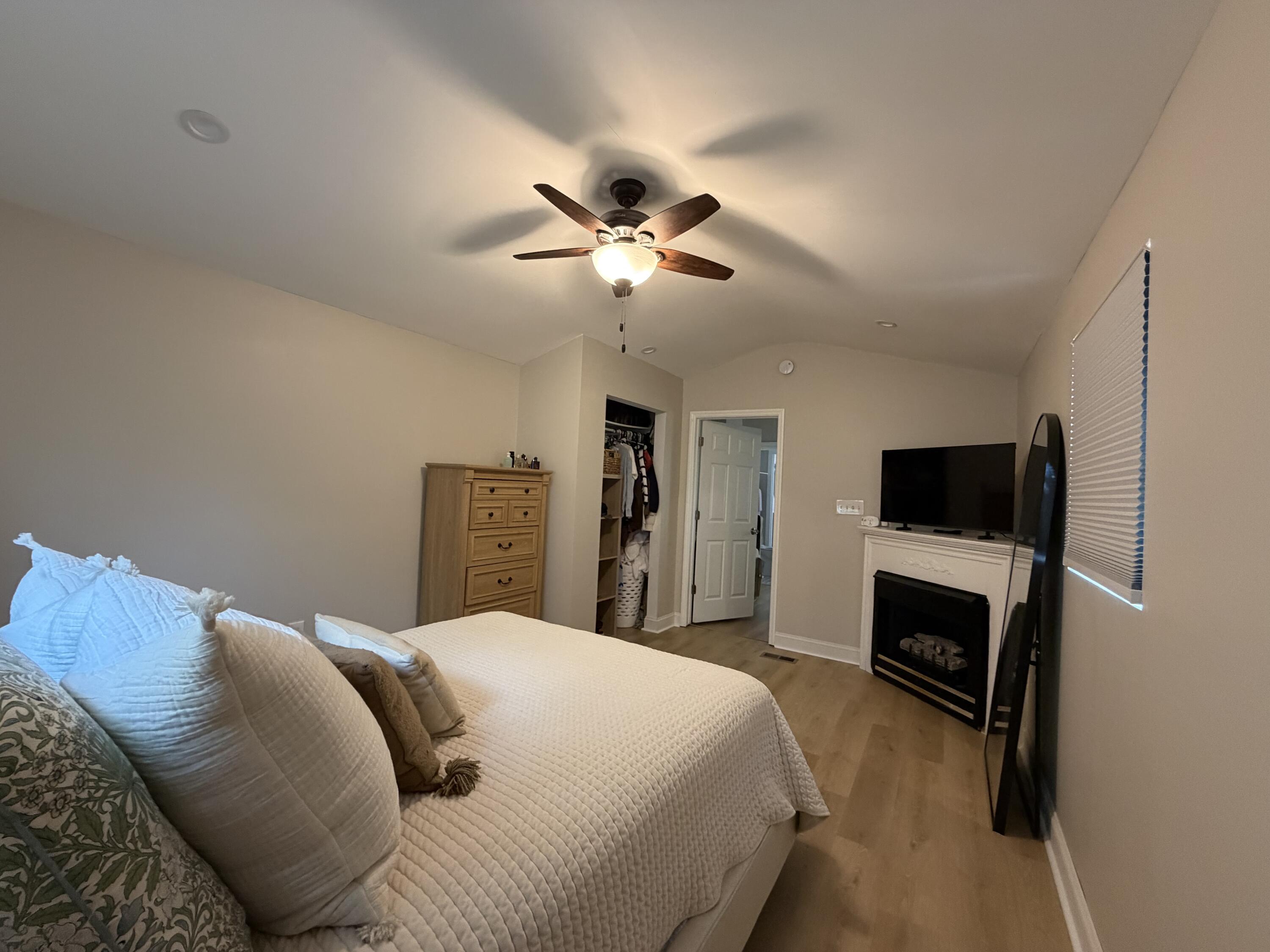 155 E 42nd Street Property Photo 14