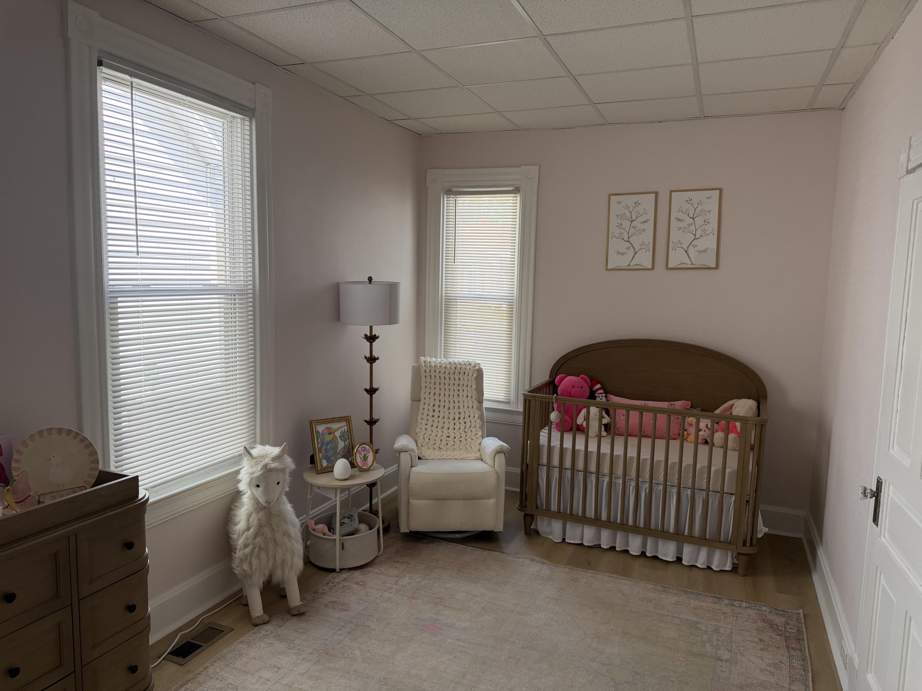 155 E 42nd Street Property Photo 17