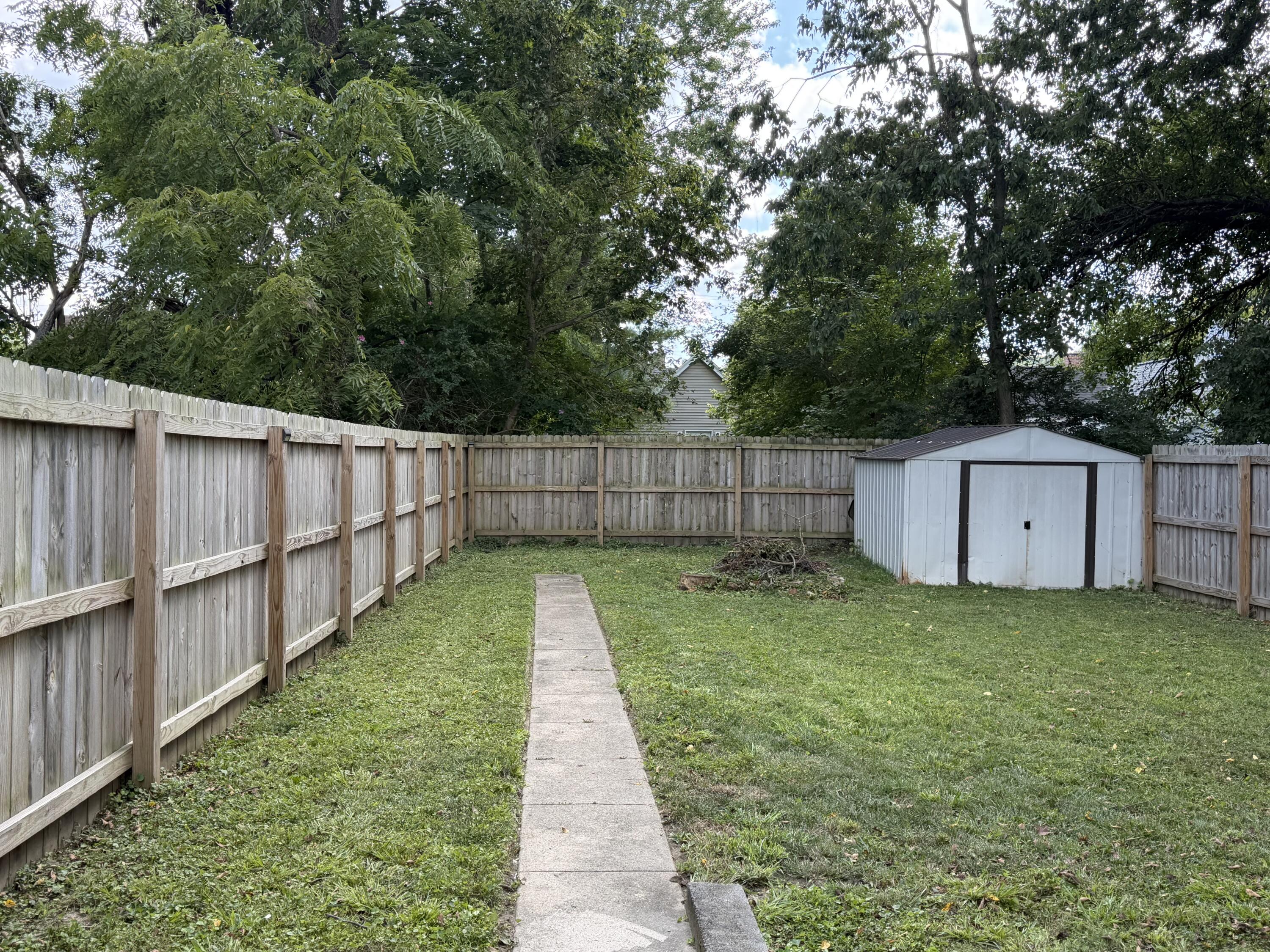 155 E 42nd Street Property Photo 20