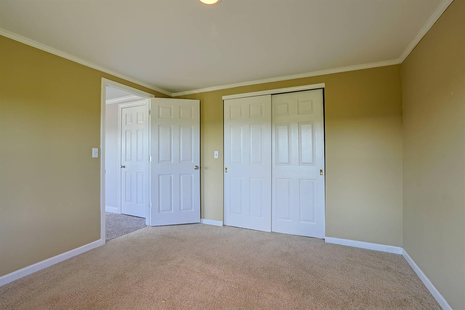 630 Pointe Benton Lane Property Photo 23