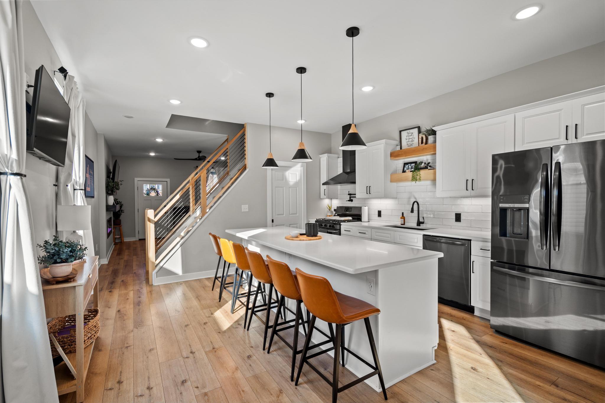 429 Clark Street Property Photo 5