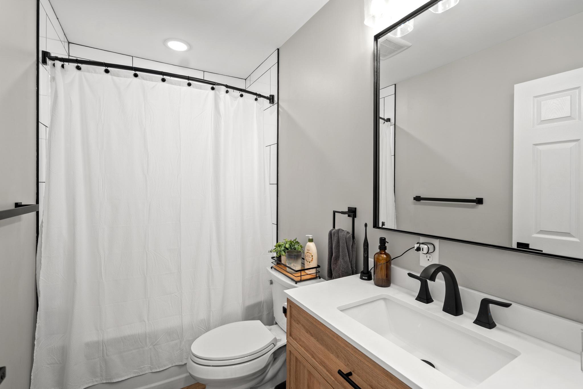 429 Clark Street Property Photo 17