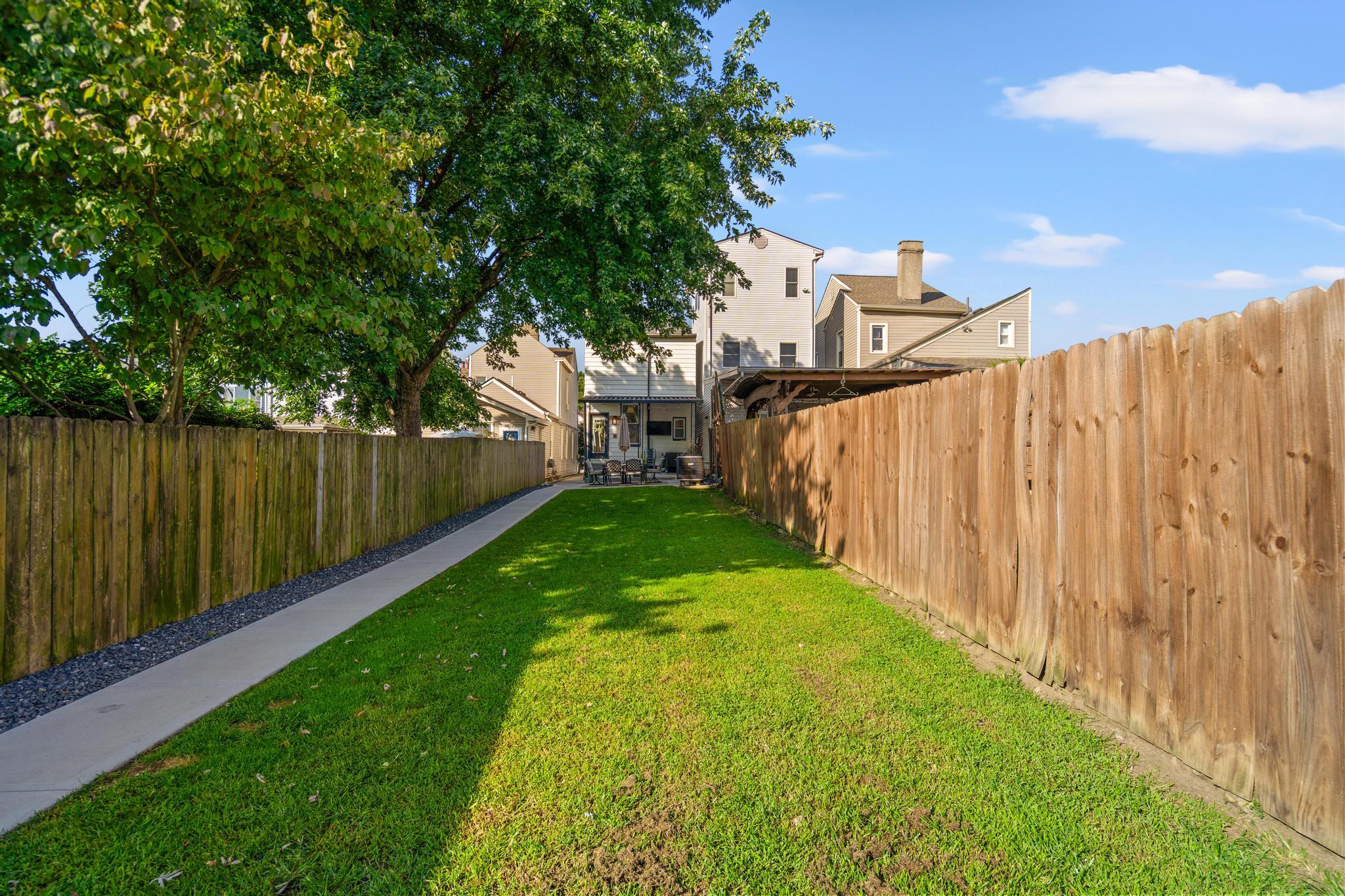 429 Clark Street Property Photo 25