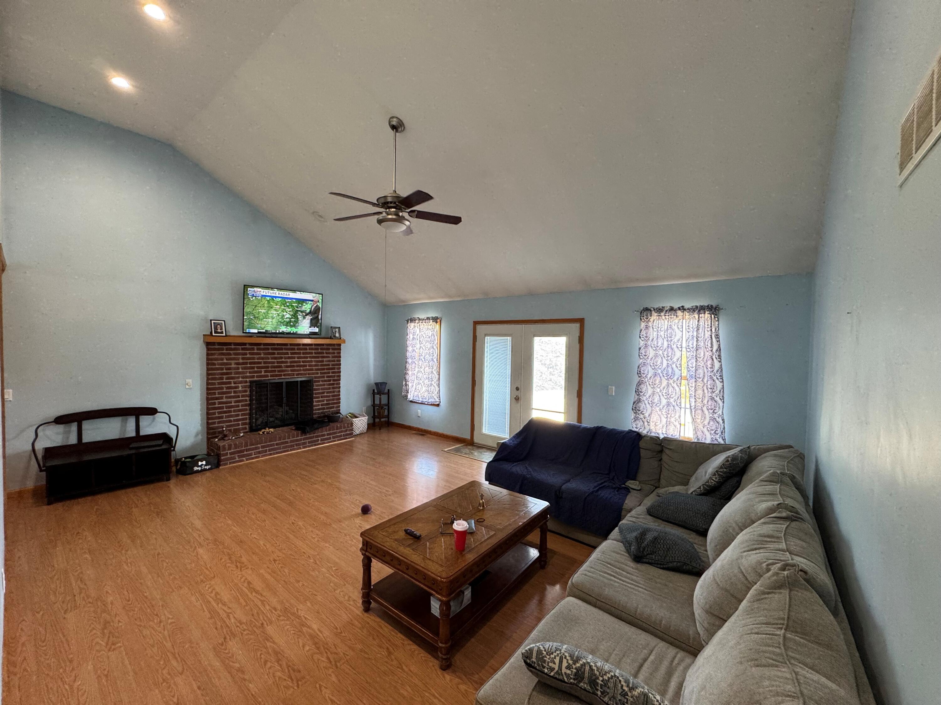 5325 E Highway 22 Property Photo 8