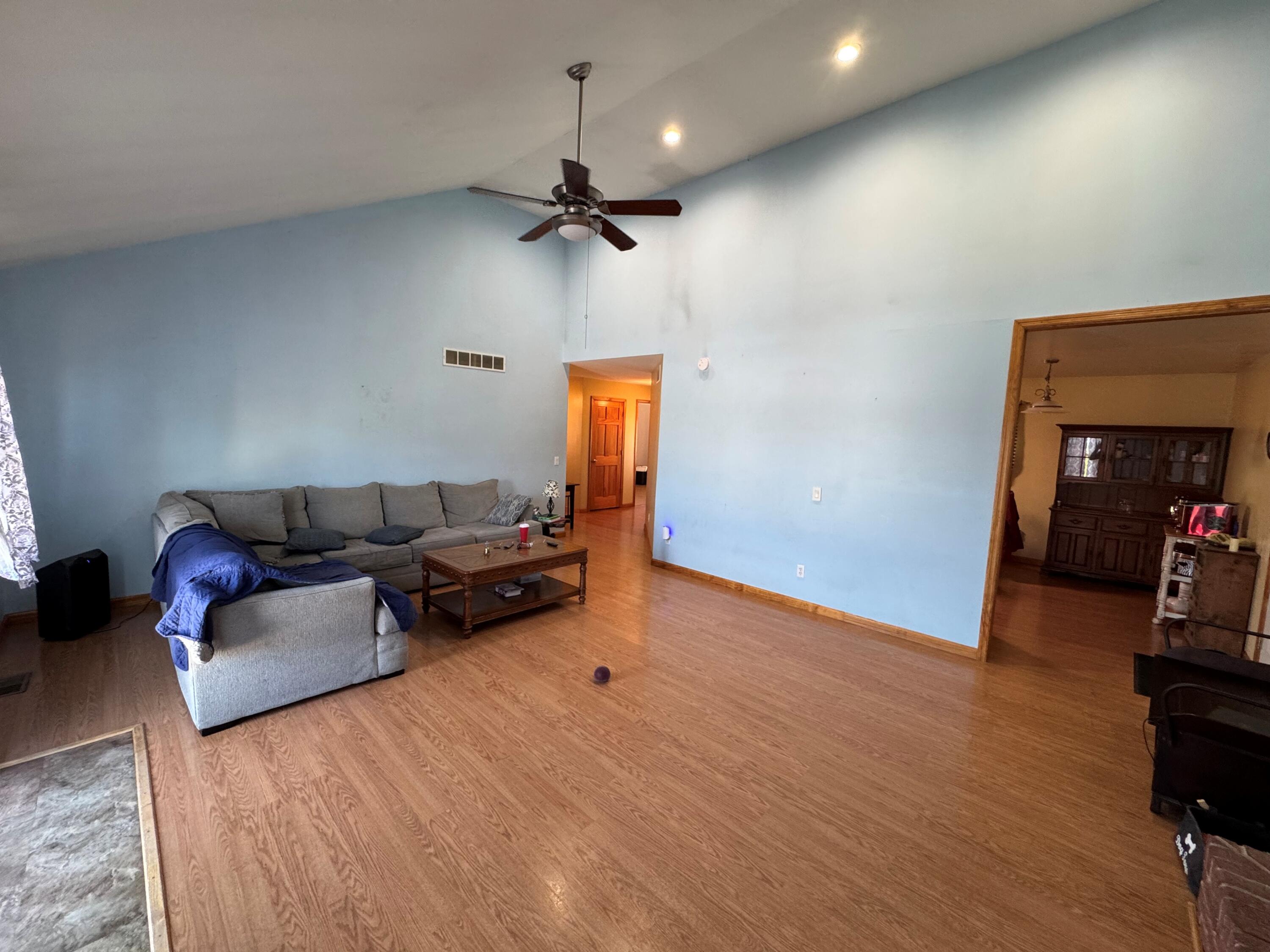 5325 E Highway 22 Property Photo 9