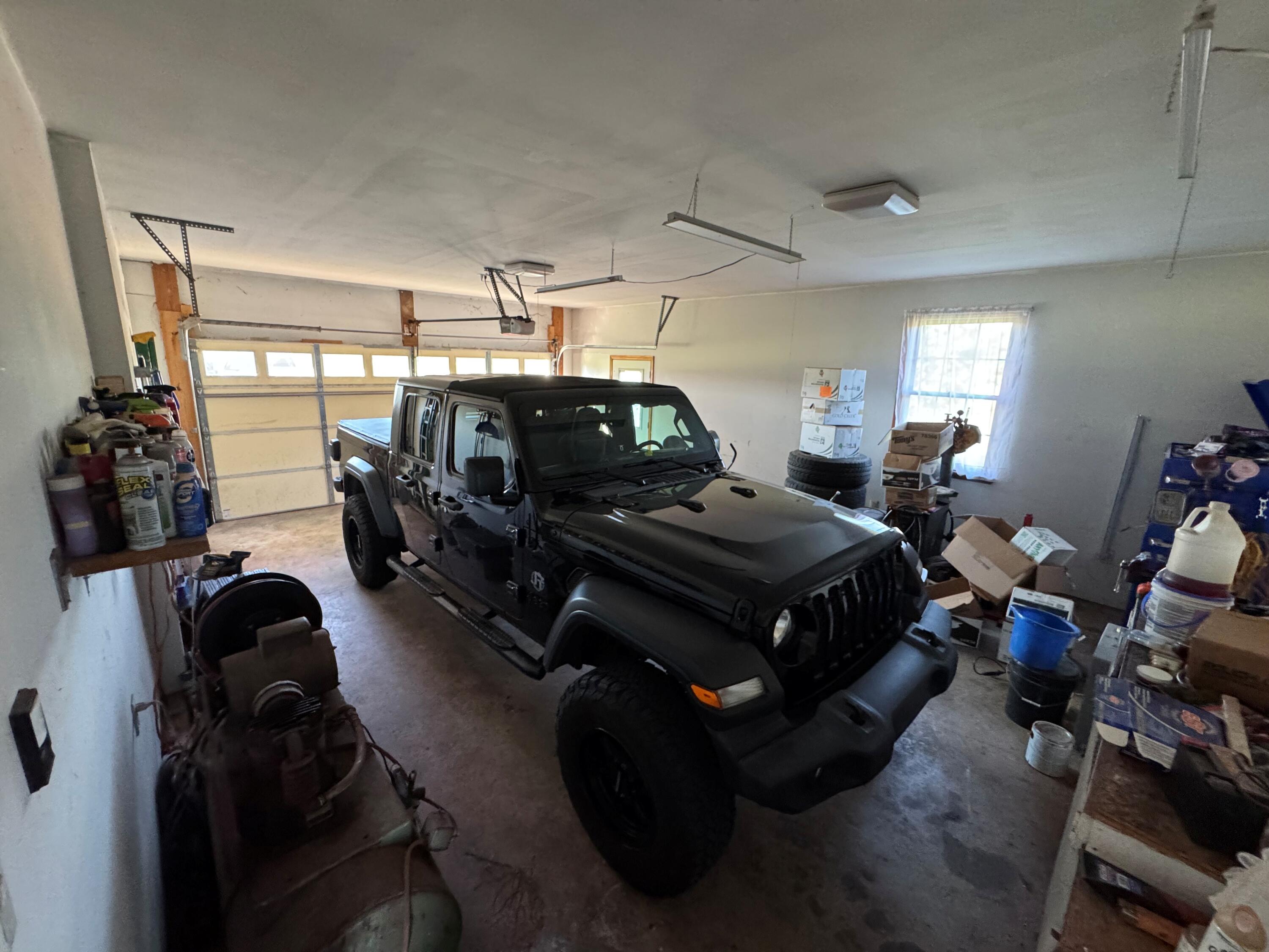 5325 E Highway 22 Property Photo 22