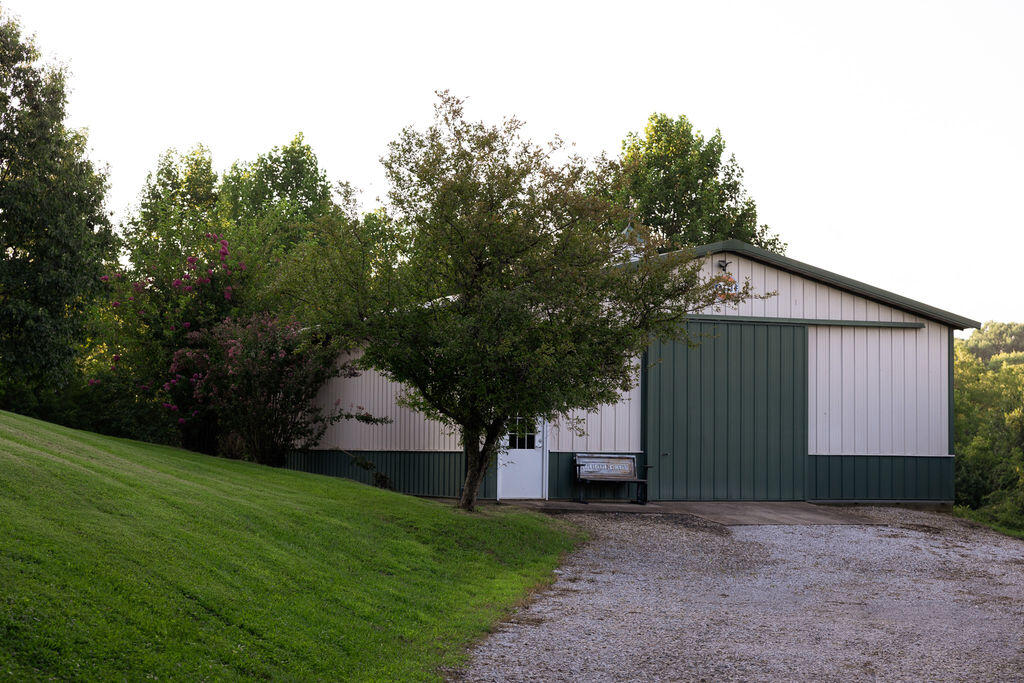 23 Charlotte Heights Property Photo 6