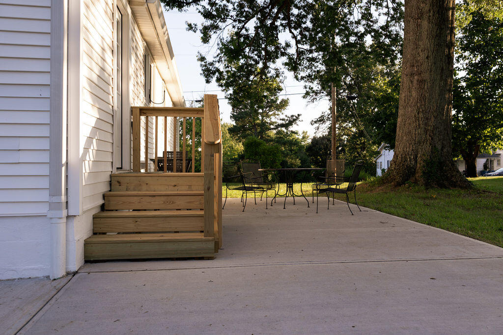 23 Charlotte Heights Property Photo 12