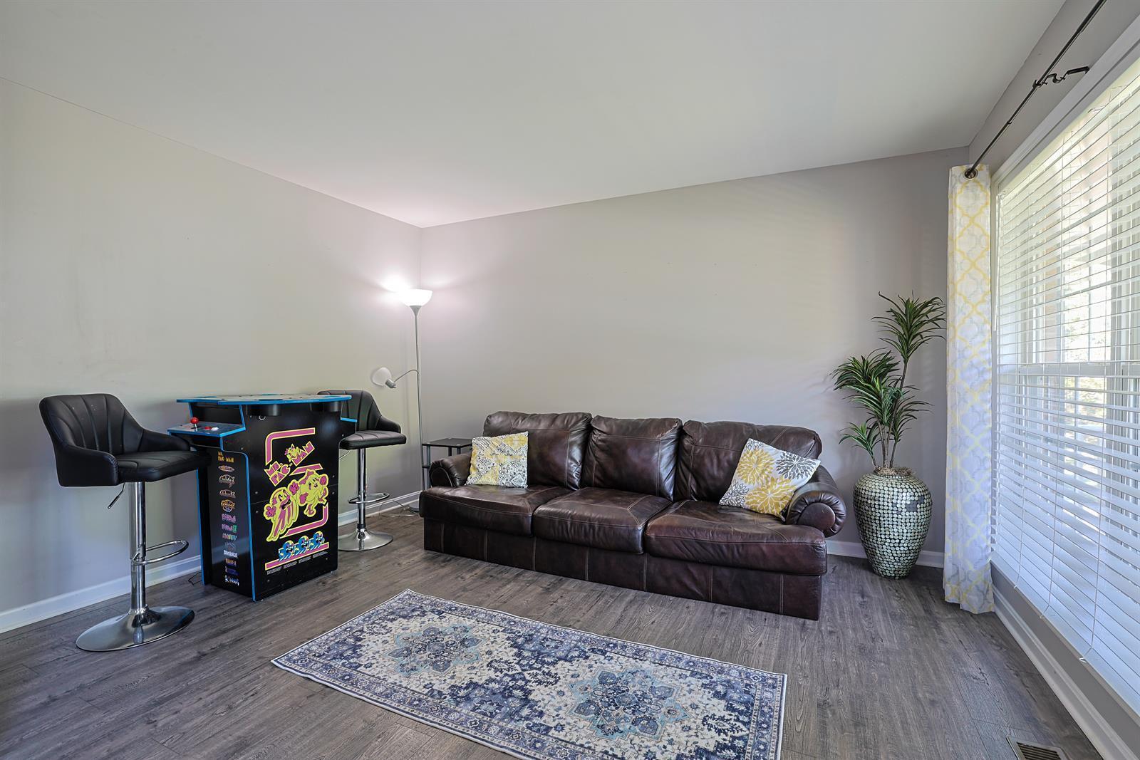 1117 Grindstone Court Property Photo 6