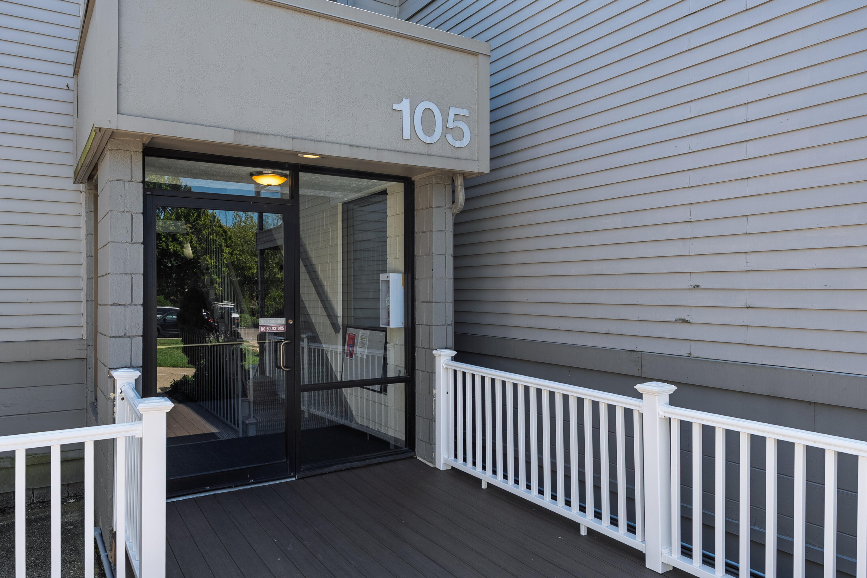 105 Winding Way, C Property Photo 3