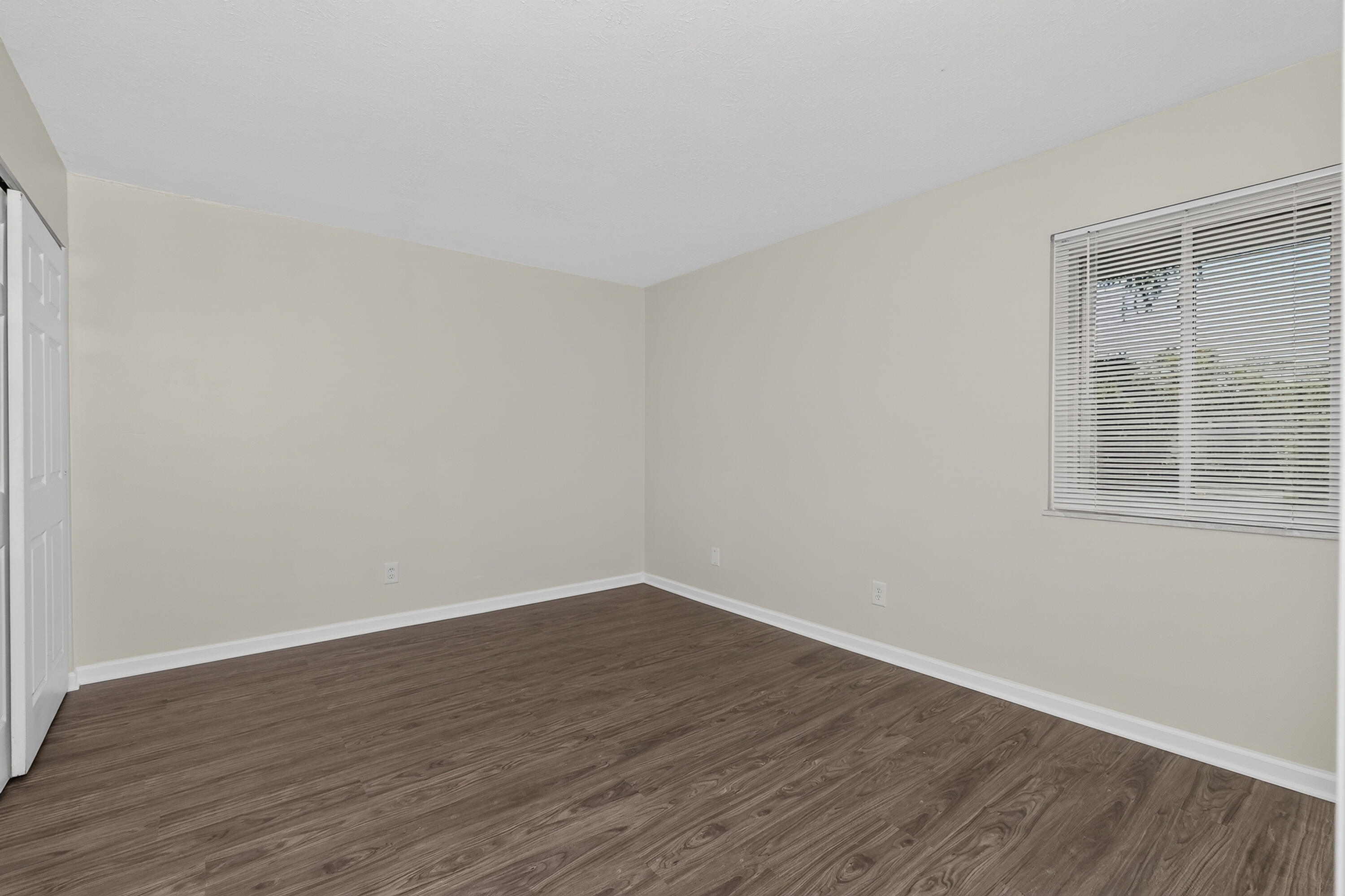 105 Winding Way, C Property Photo 11