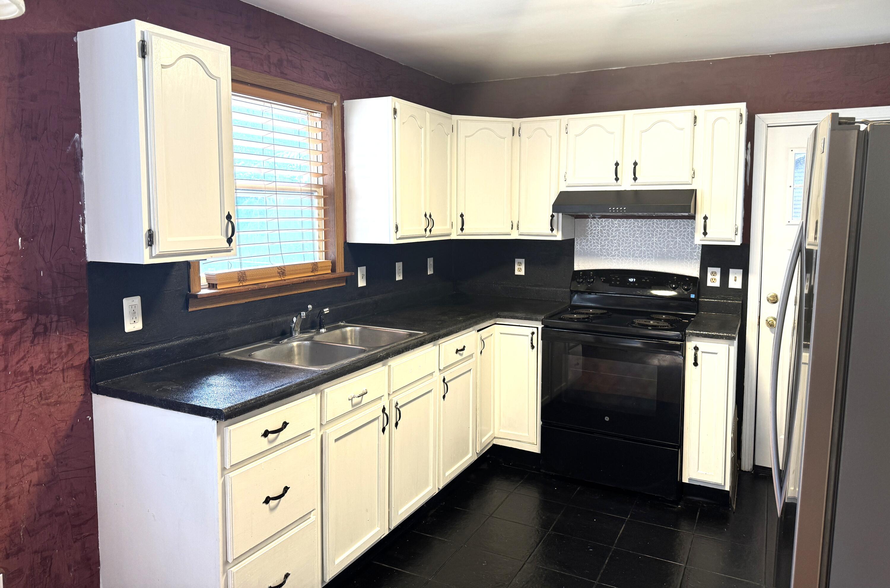 3 Dallas Drive Property Photo 5