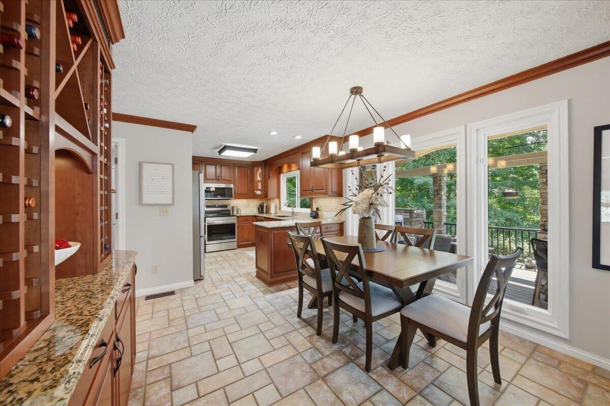 3471 Heathermoor Boulevard Property Photo 12