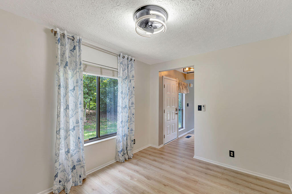 6523 Summerfield Drive Property Photo 11