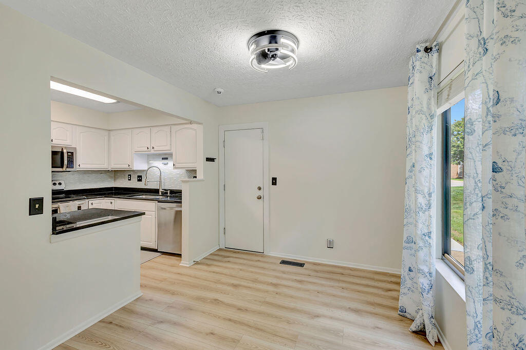 6523 Summerfield Drive Property Photo 12
