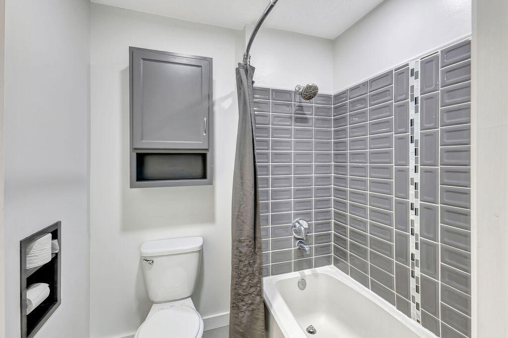 6523 Summerfield Drive Property Photo 25