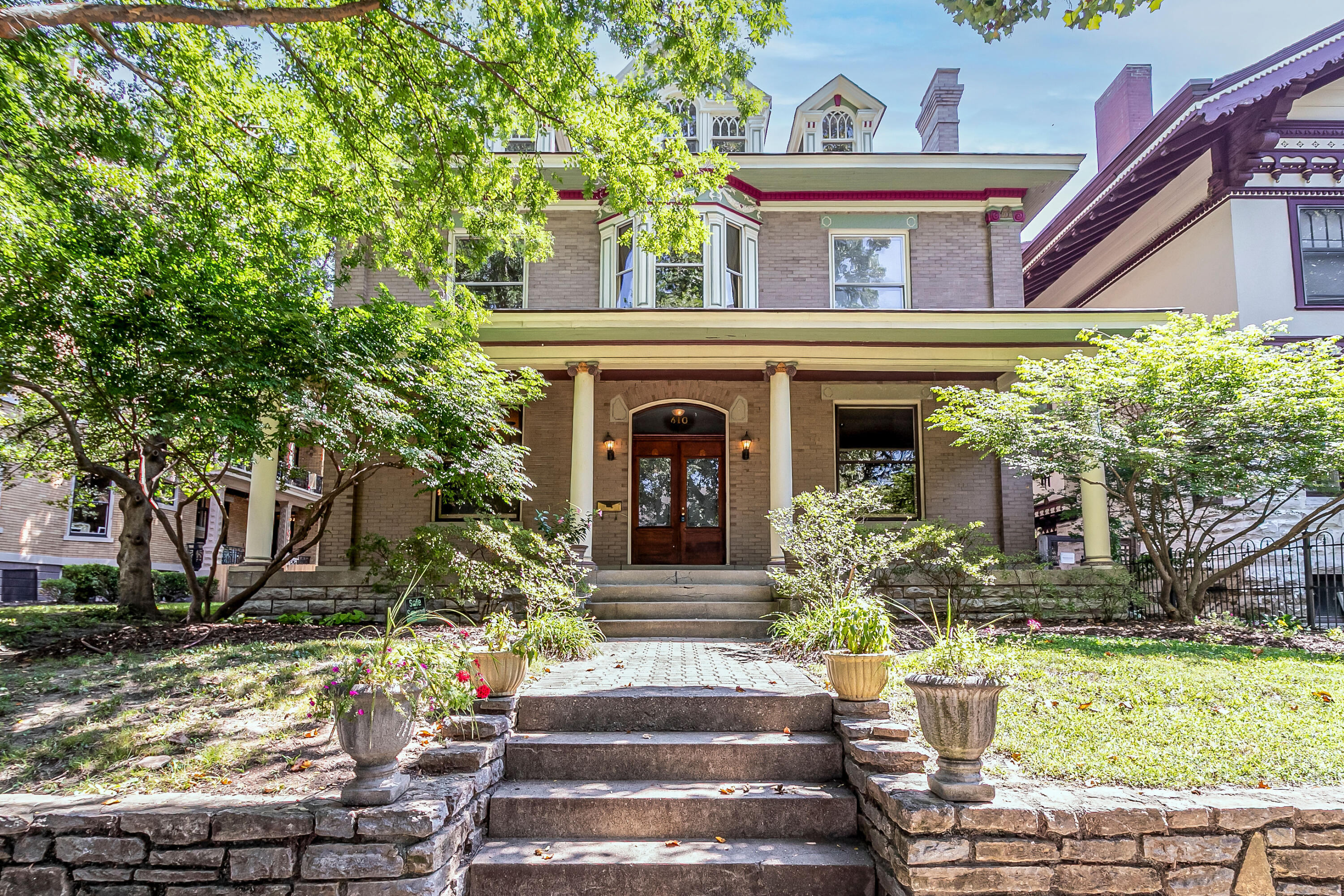 610 Nelson Place