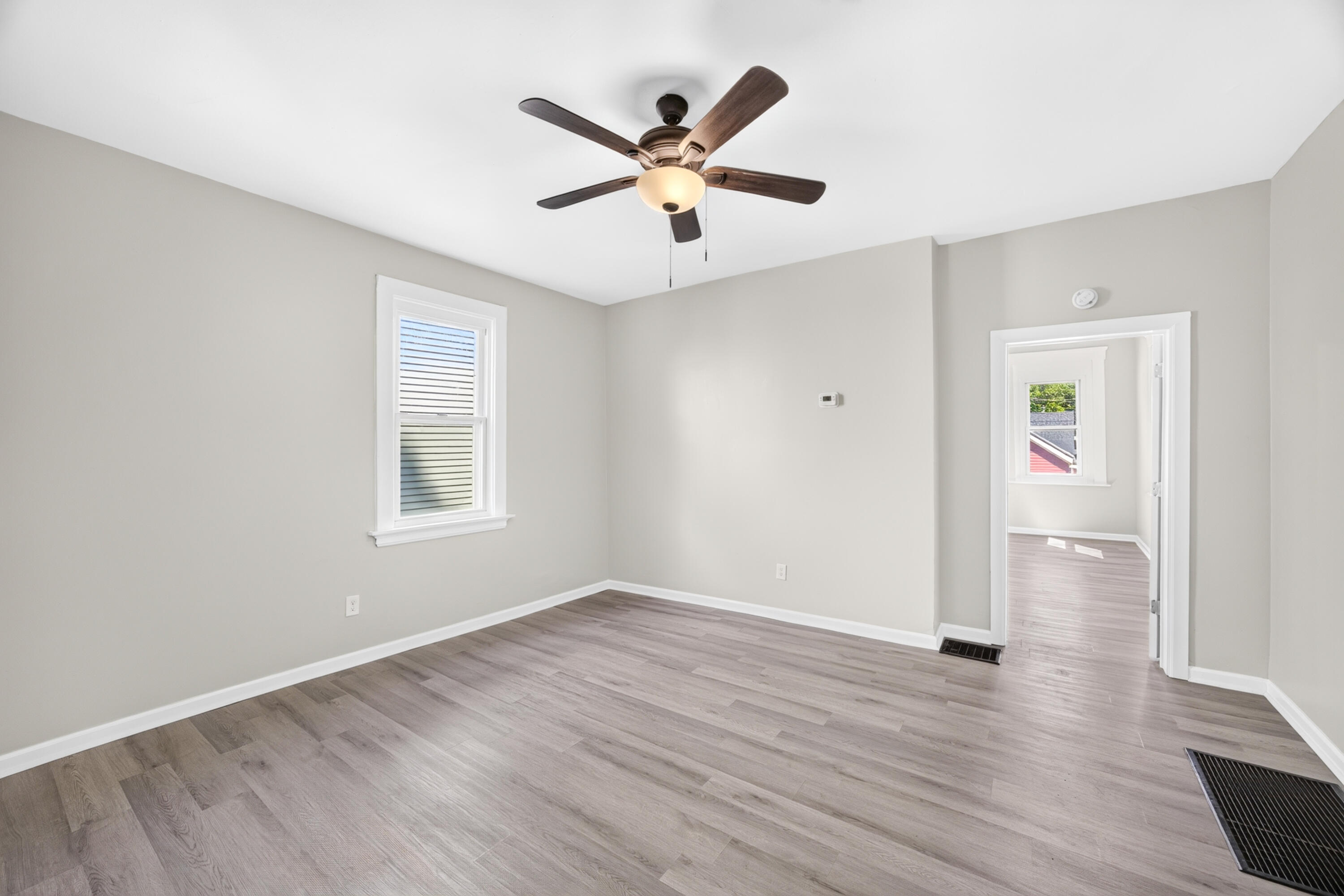 1207 John Street Property Photo 12