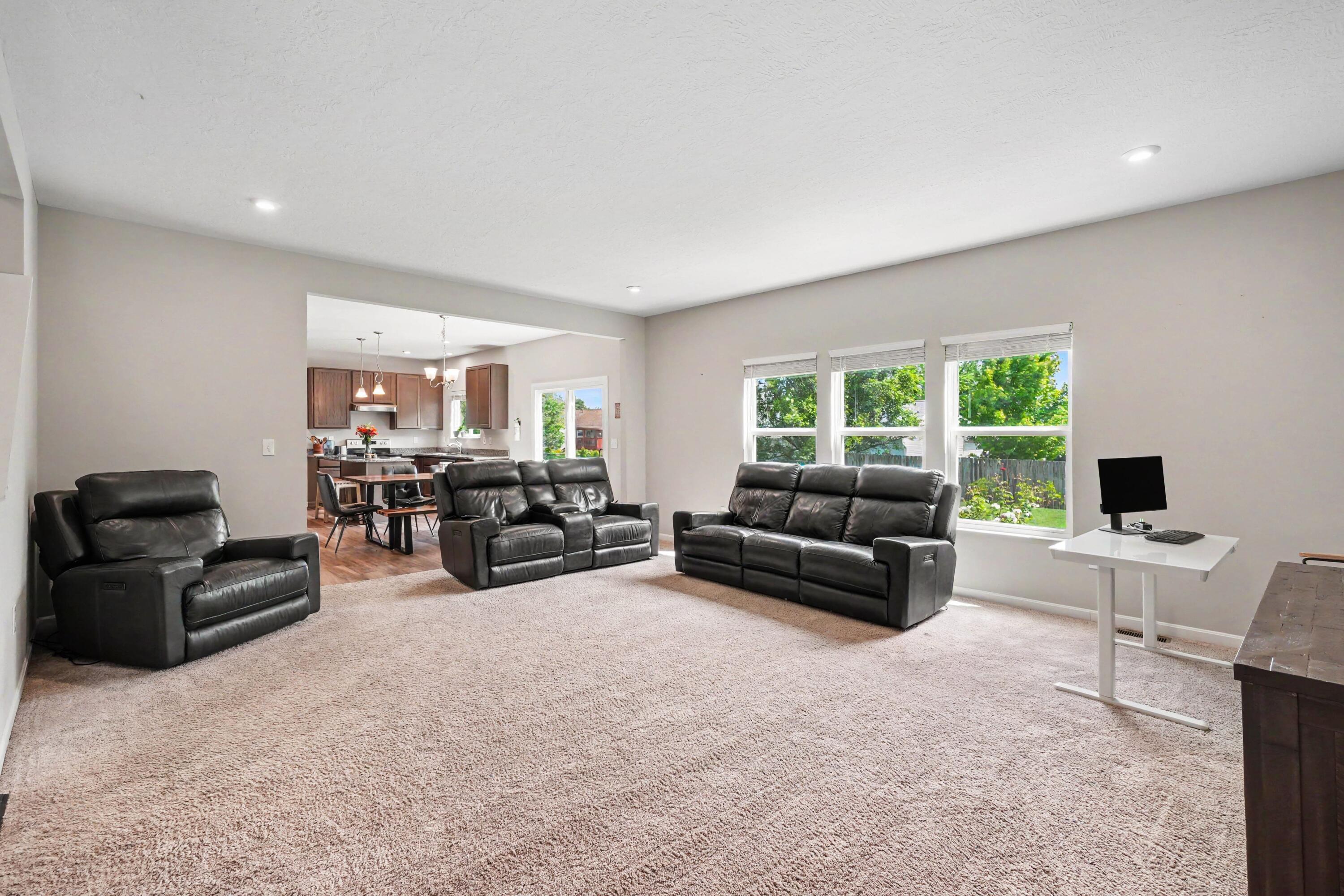 1311 Scottish Lane Property Photo 2