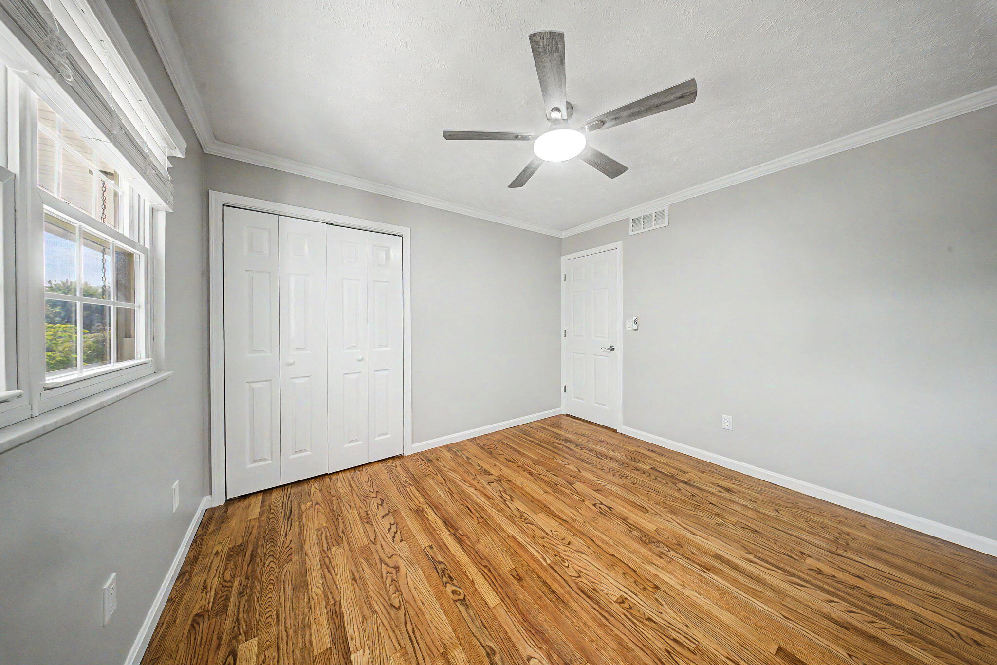 138 W Dilcrest Circle Property Photo 37
