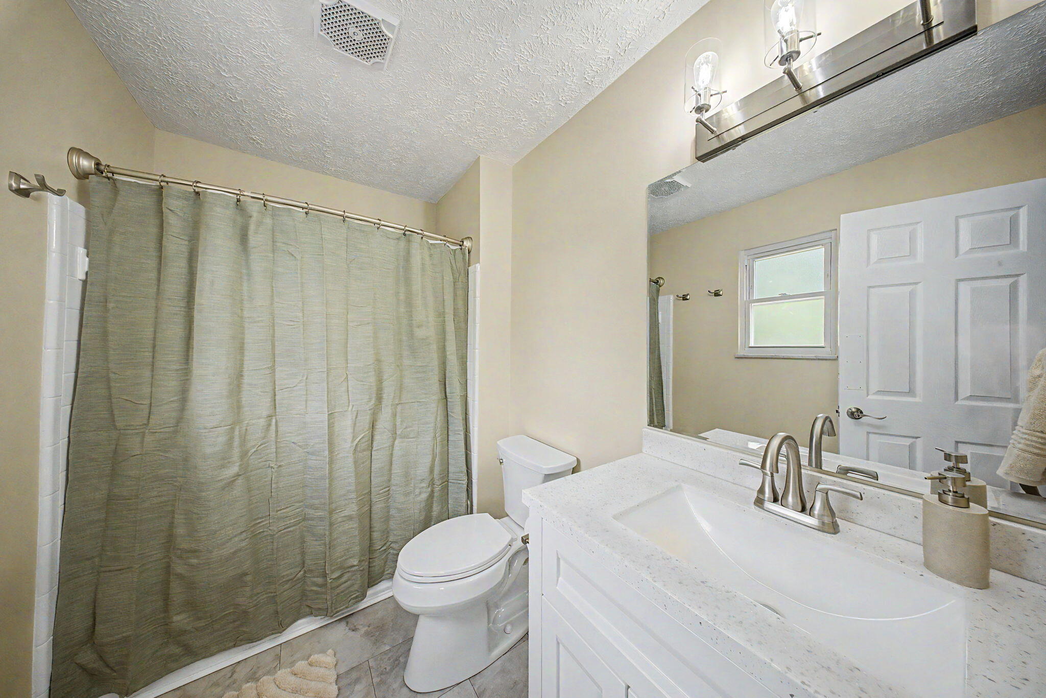 138 W Dilcrest Circle Property Photo 46