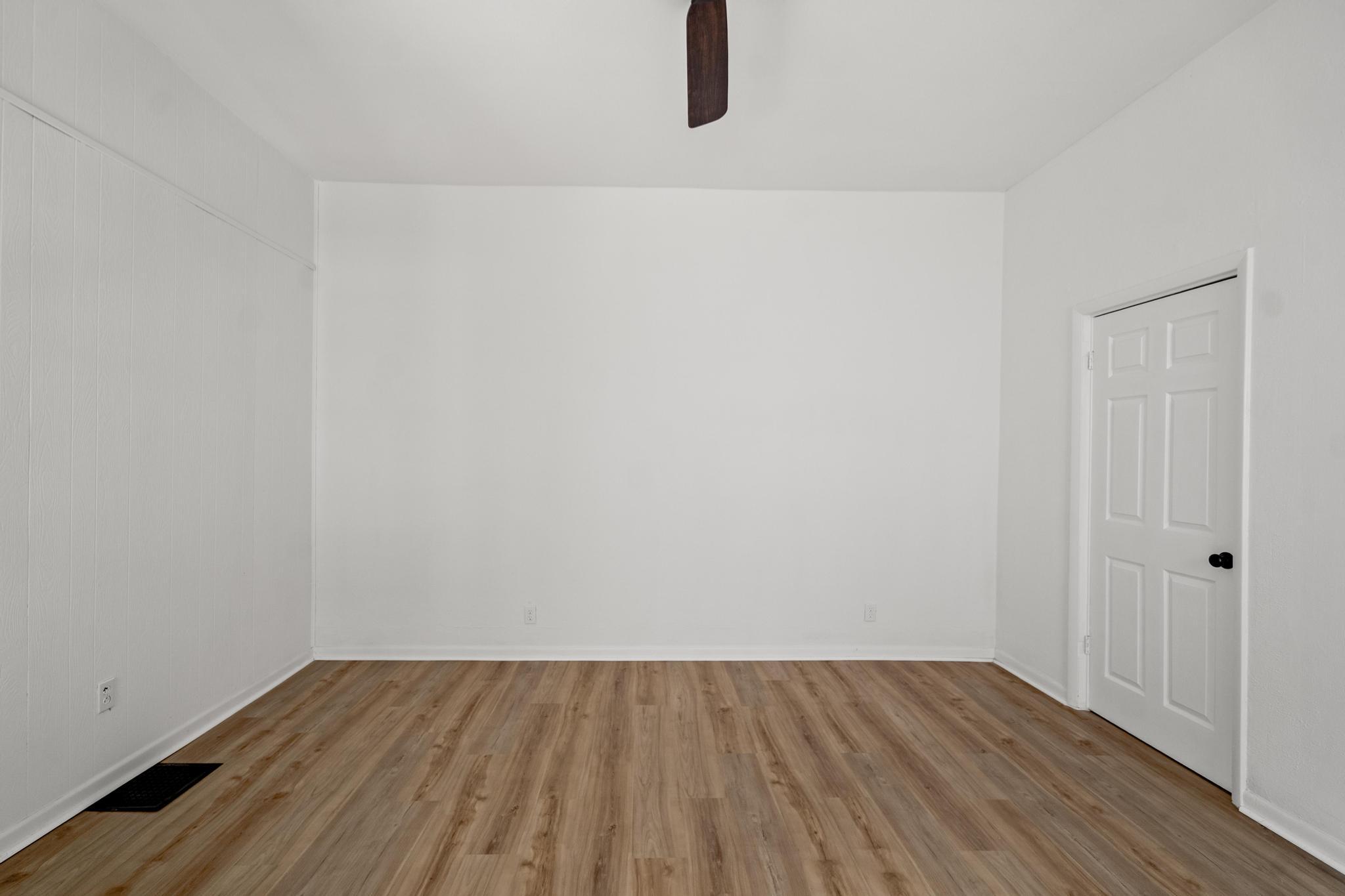 215 W 7th Street Property Photo 6