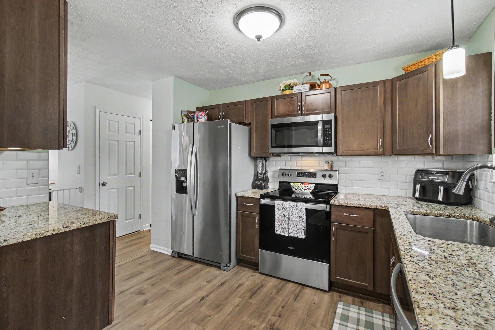 3392 Senate Place Property Photo 9