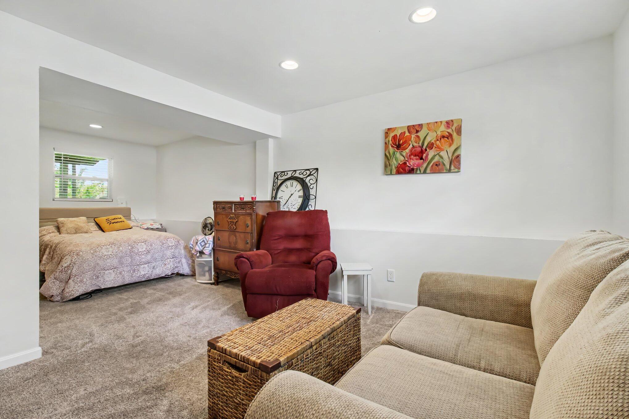 3392 Senate Place Property Photo 20