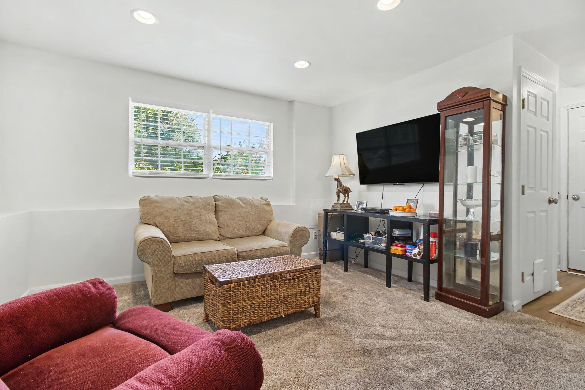 3392 Senate Place Property Photo 21