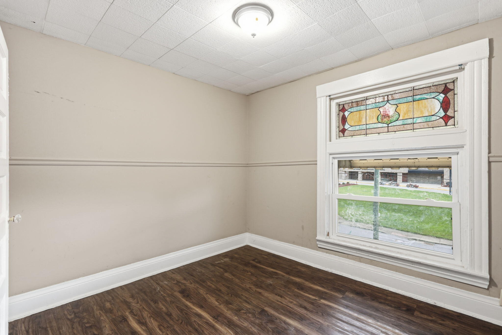 3912 Huntington Avenue Property Photo 8