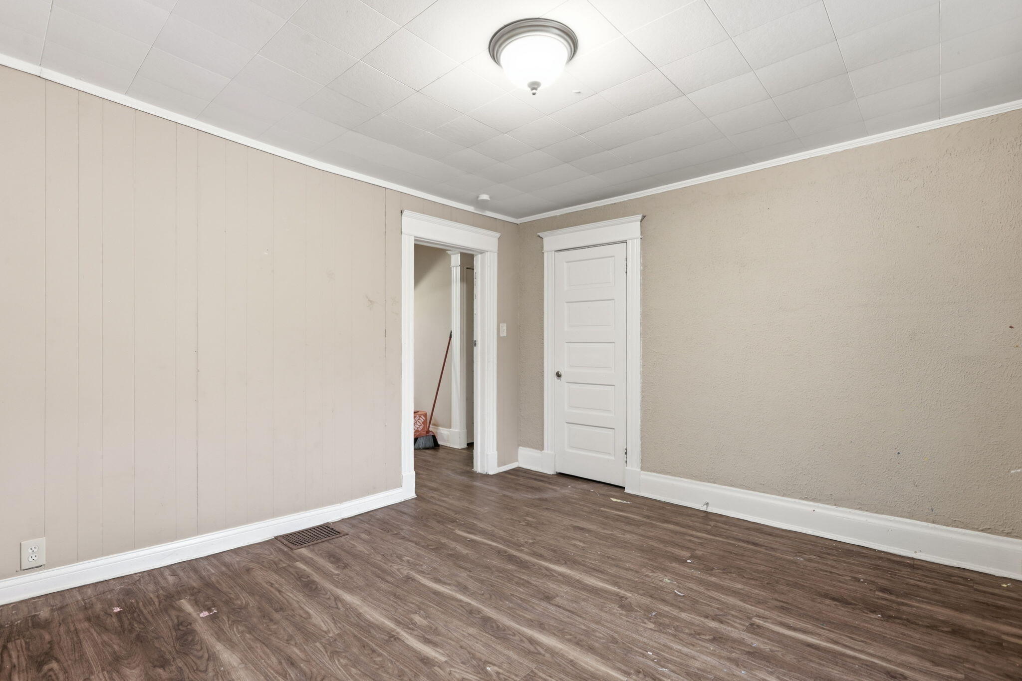 3912 Huntington Avenue Property Photo 13