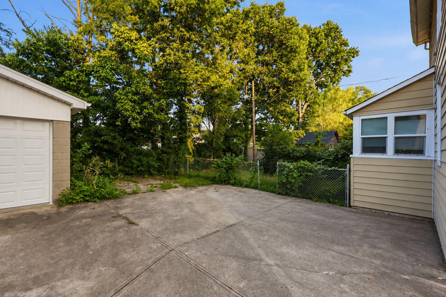 3912 Huntington Avenue Property Photo 17