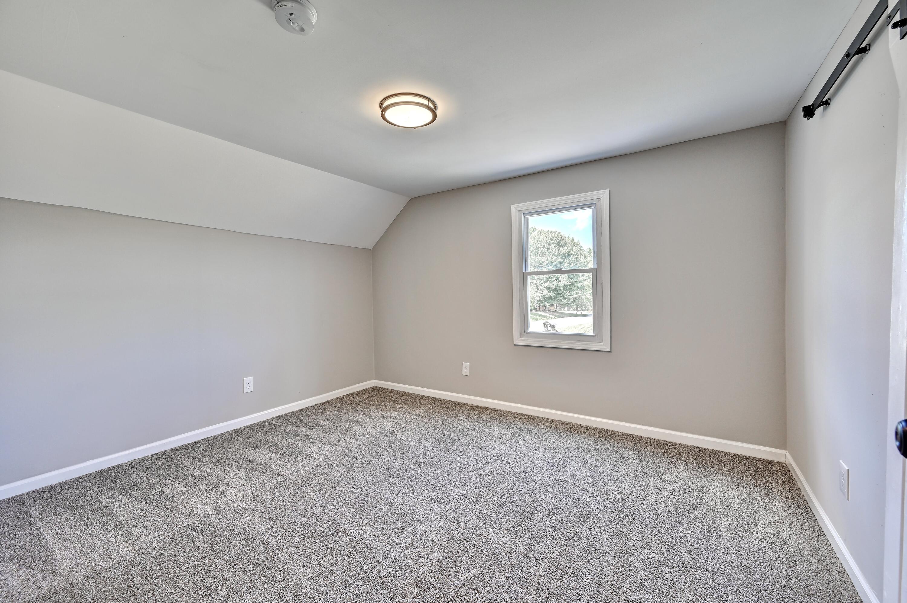 2942 Hathaway Road Property Photo 16