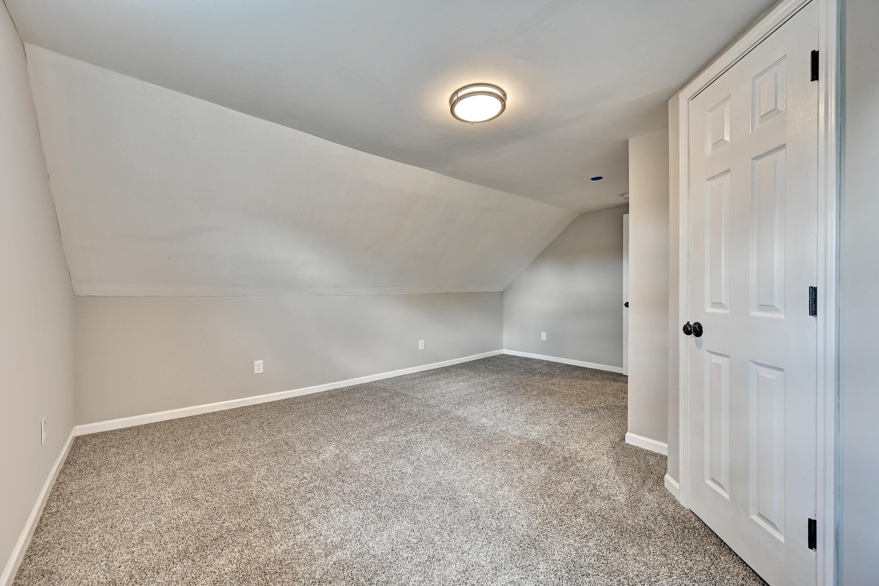 2942 Hathaway Road Property Photo 19