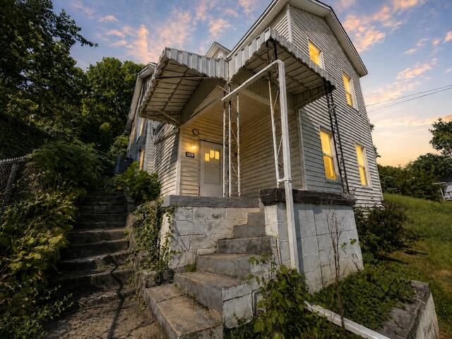 444 W 2nd Street Property Photo 1
