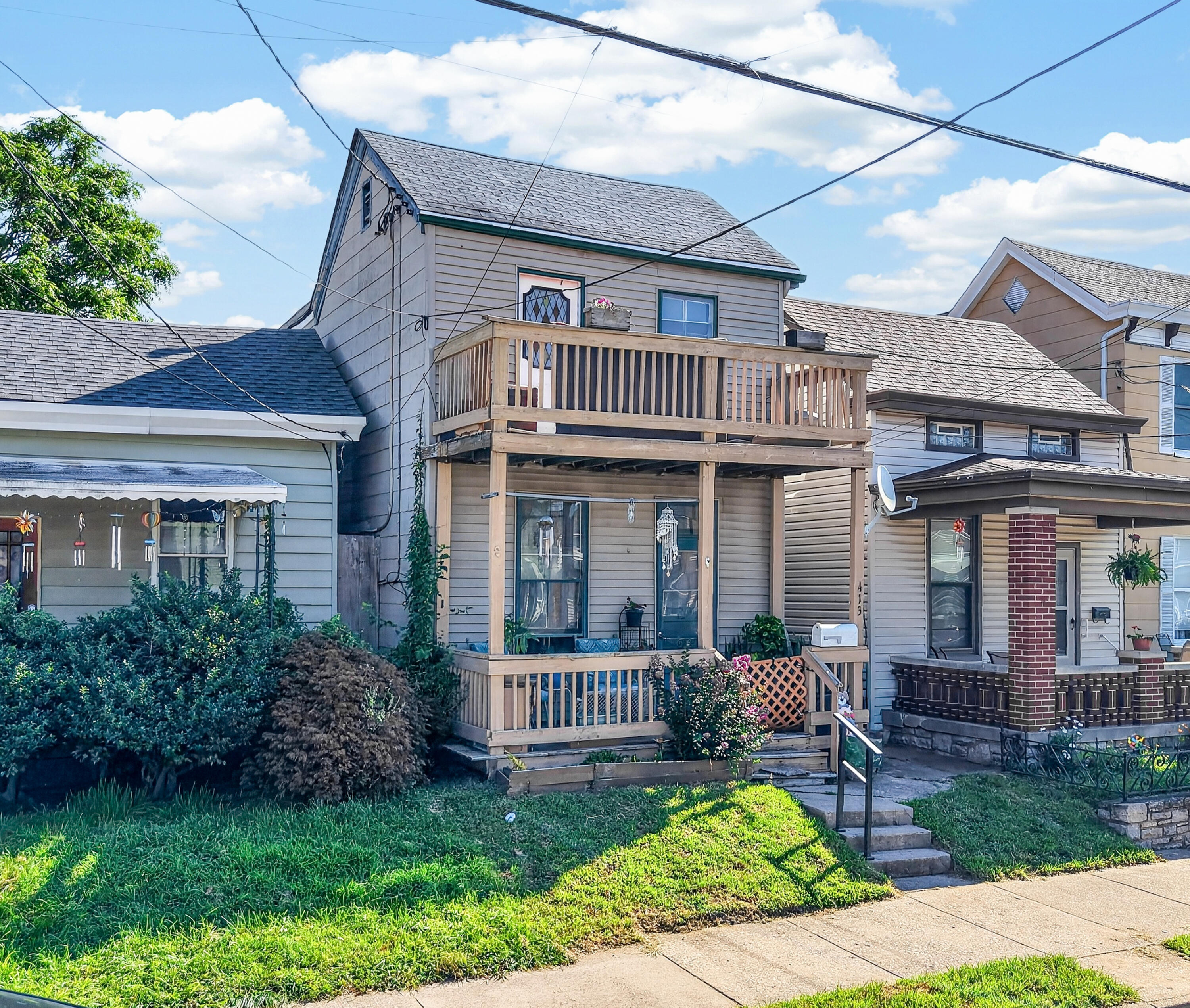 413 Berry Avenue Property Photo 3