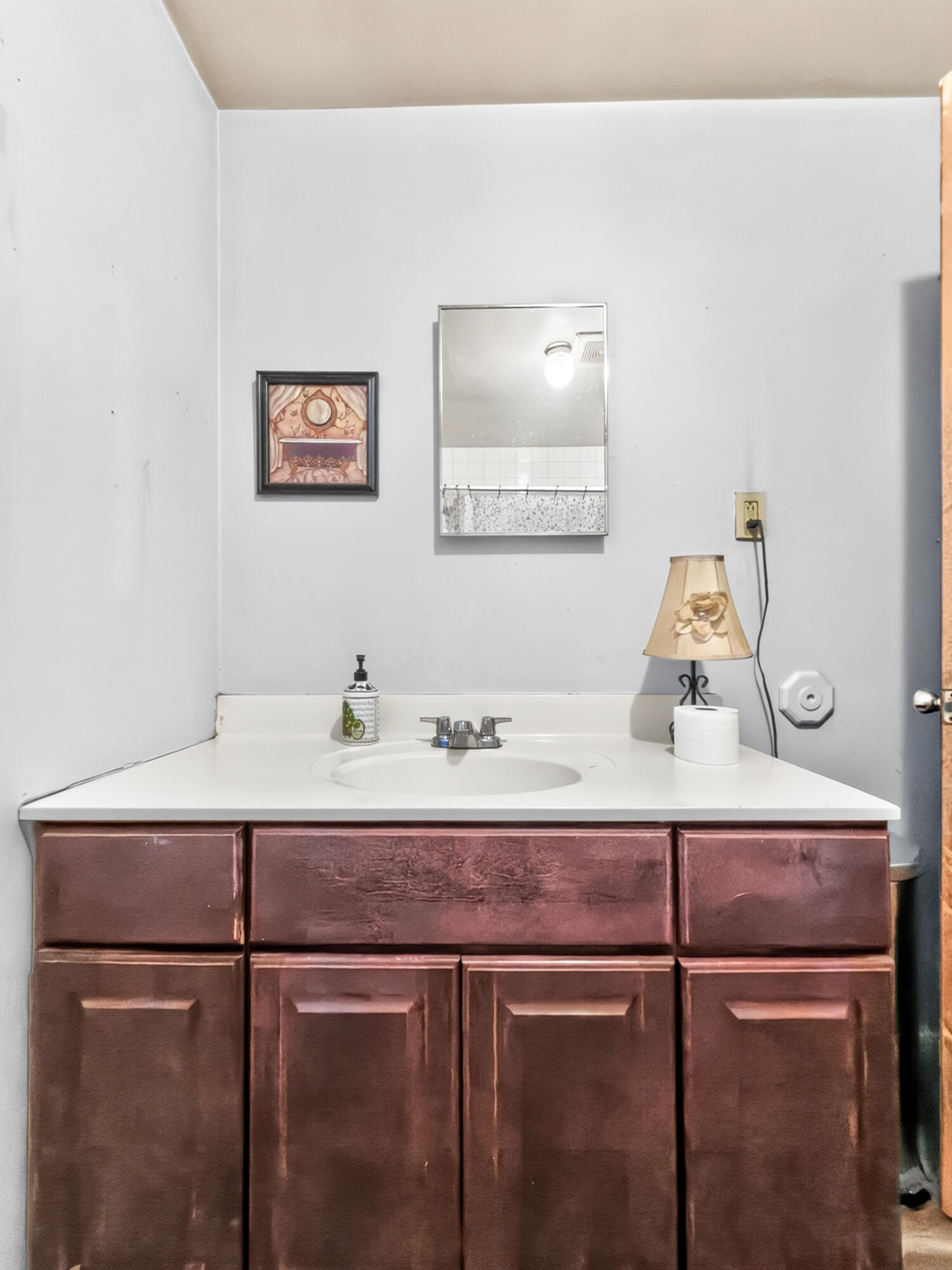 413 Berry Avenue Property Photo 29