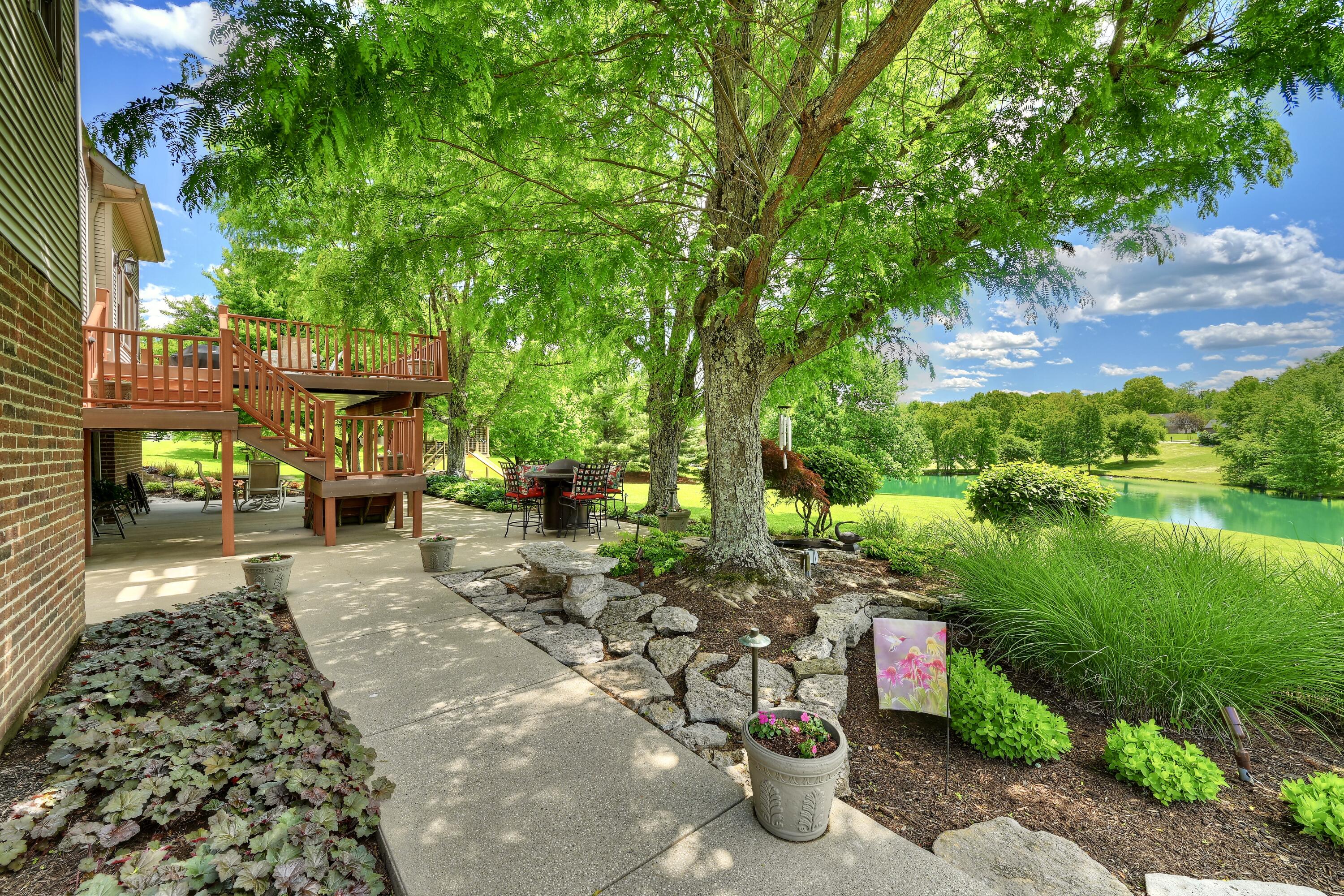 10667 Bridlepath Lane Property Photo 10