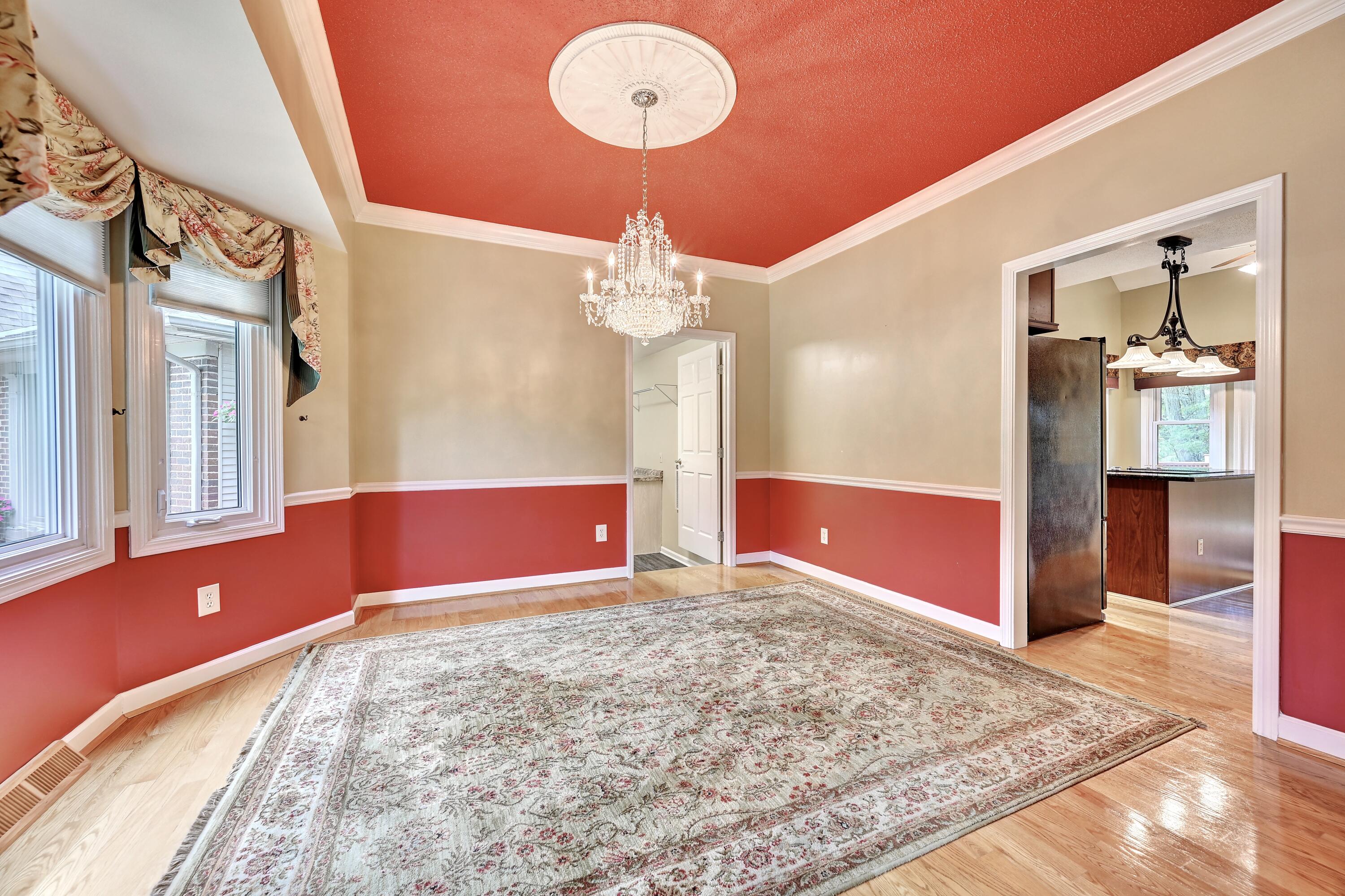 10667 Bridlepath Lane Property Photo 17